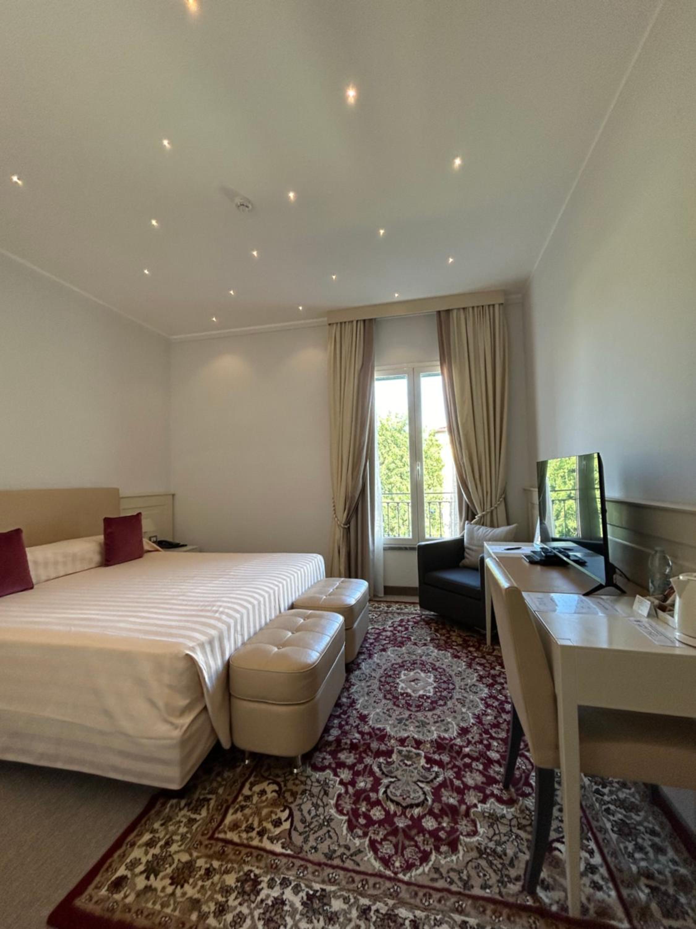 Large Double Room