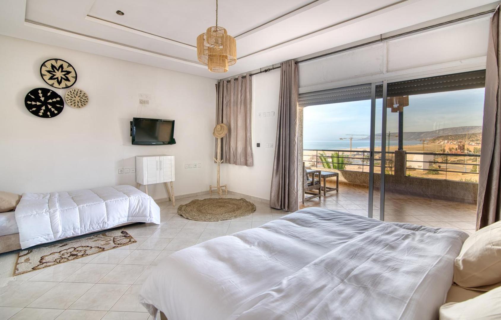 Deluxe Double or Twin Room with Ocean View photo 2