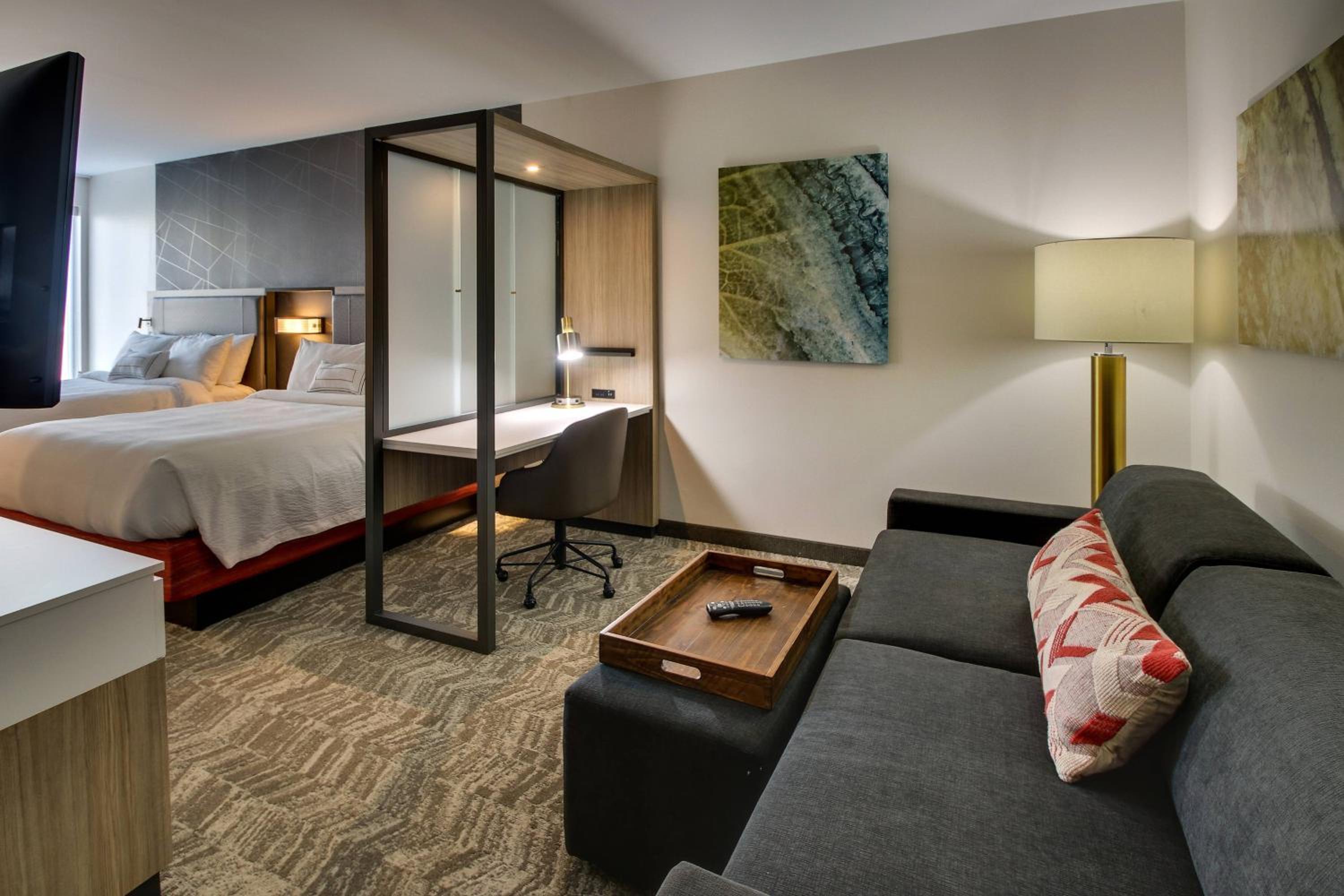 Queen Suite with Two Queen Beds and Trundle Sofa - Photo 2