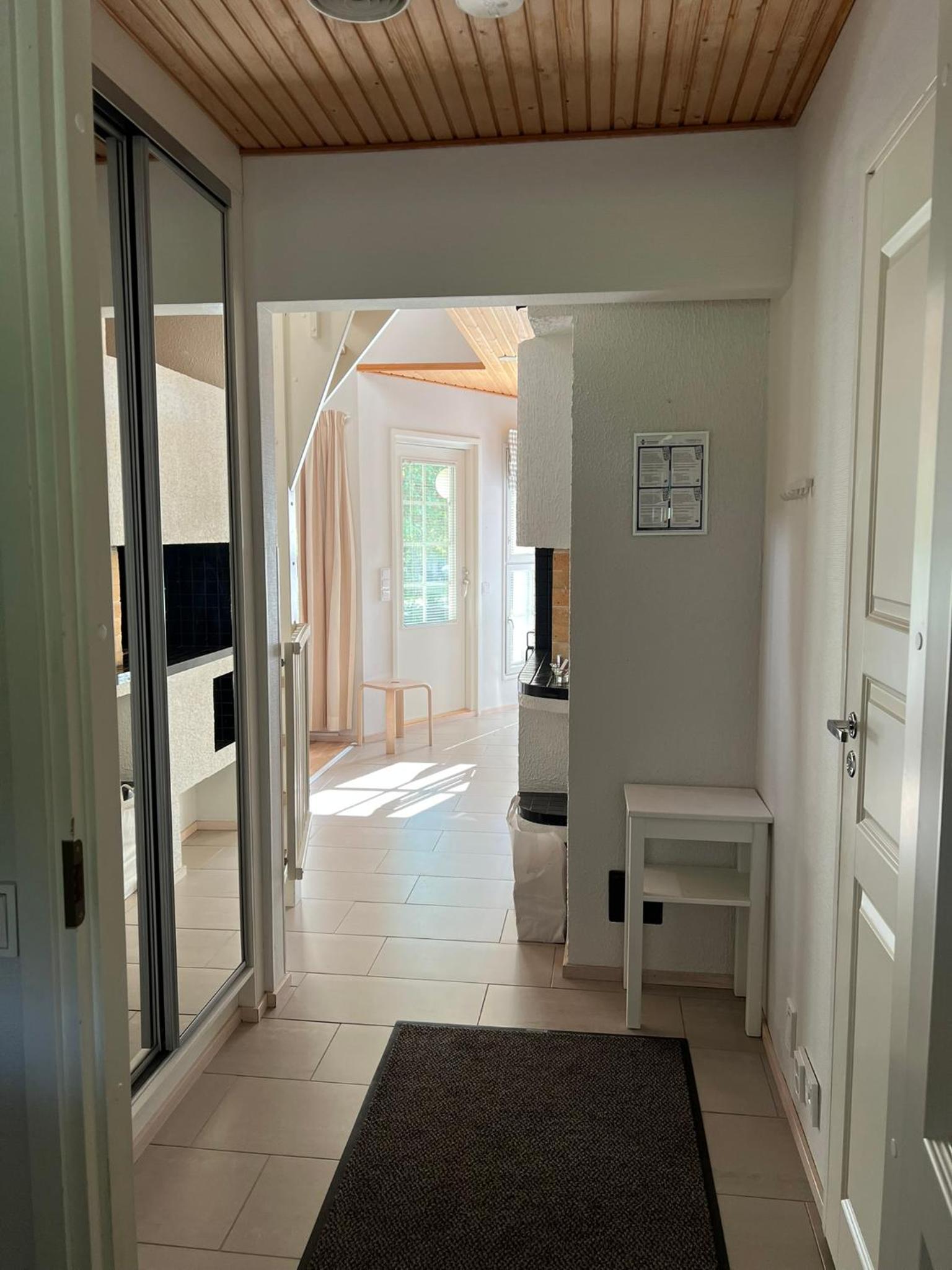 One-Bedroom House with Loft - A photo 2