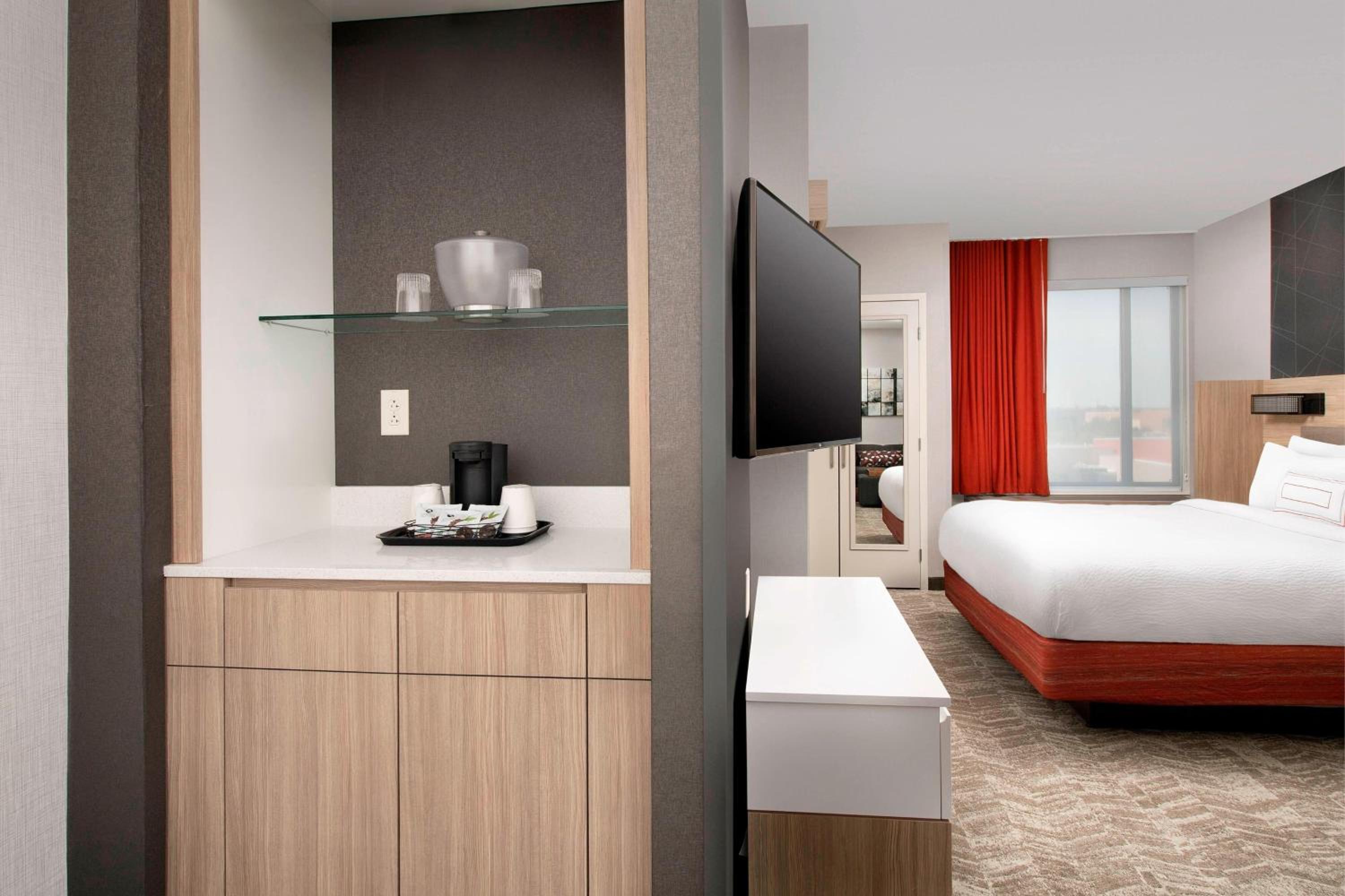 King Suite with Roll-In Shower - Mobility and Hearing Accessible photo 3