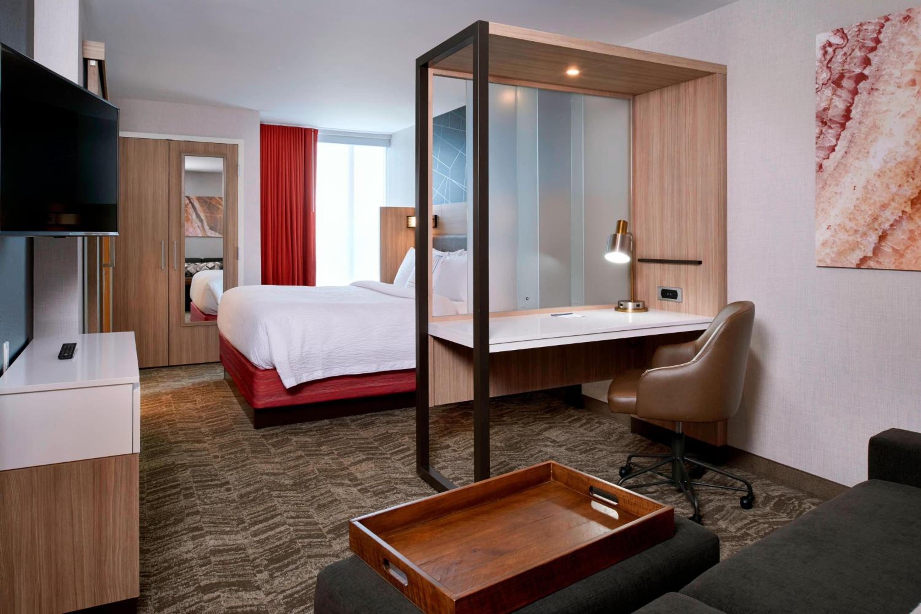 King Suite with Sofa Bed and Roll-in Shower - Mobility Accessible photo 3