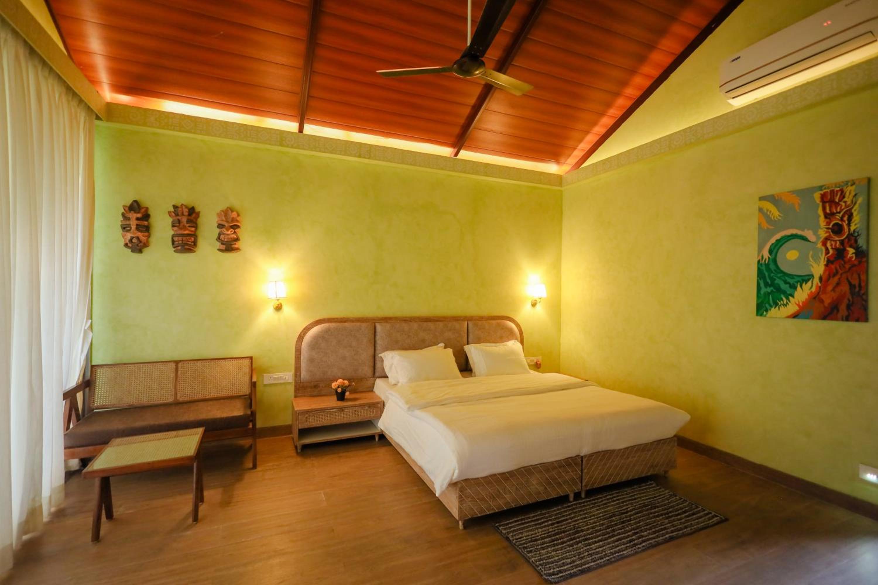 Luxury Cottage Room - Photo 10