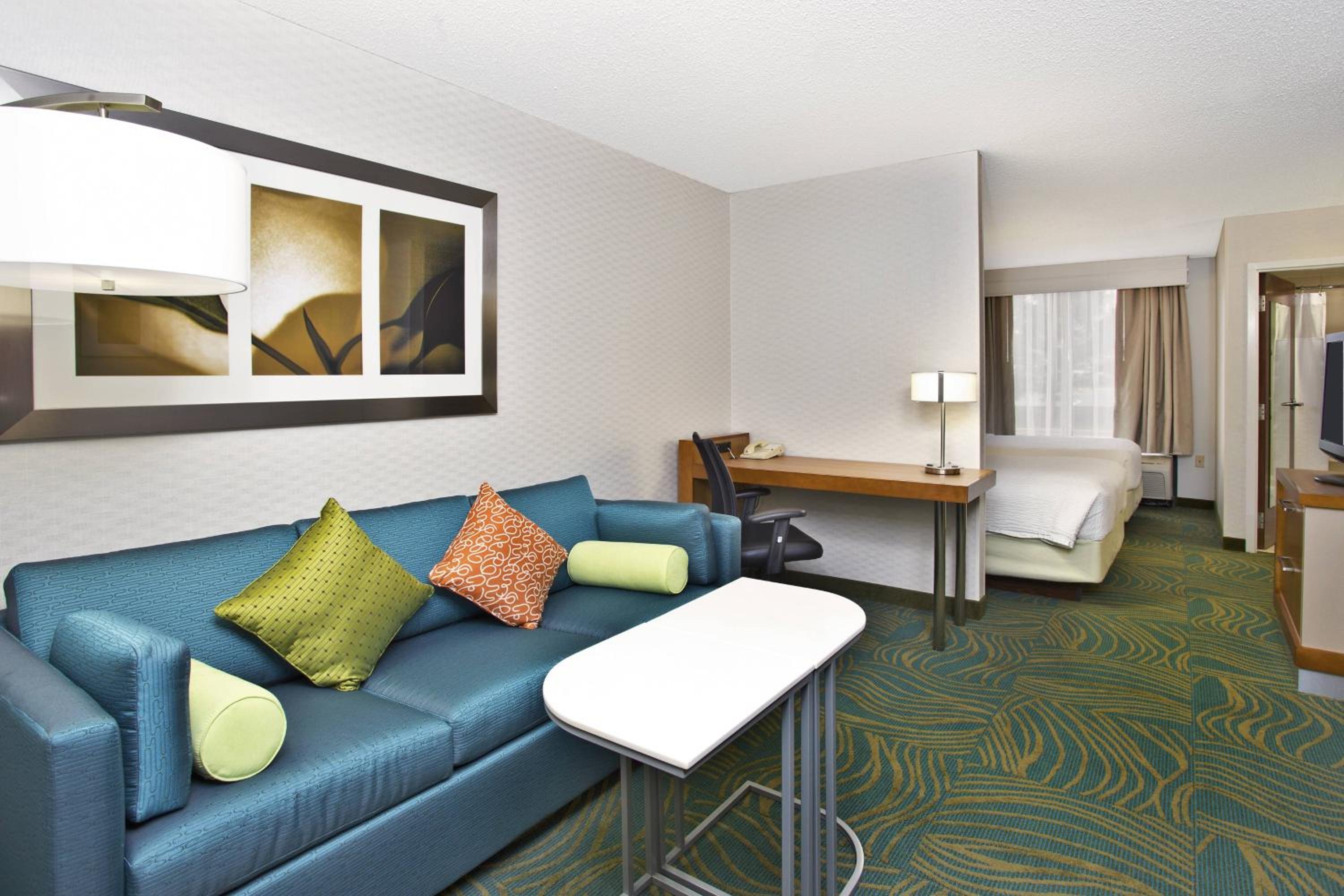 Double Suite with Two Double Beds and Sofa Bed - Photo 3