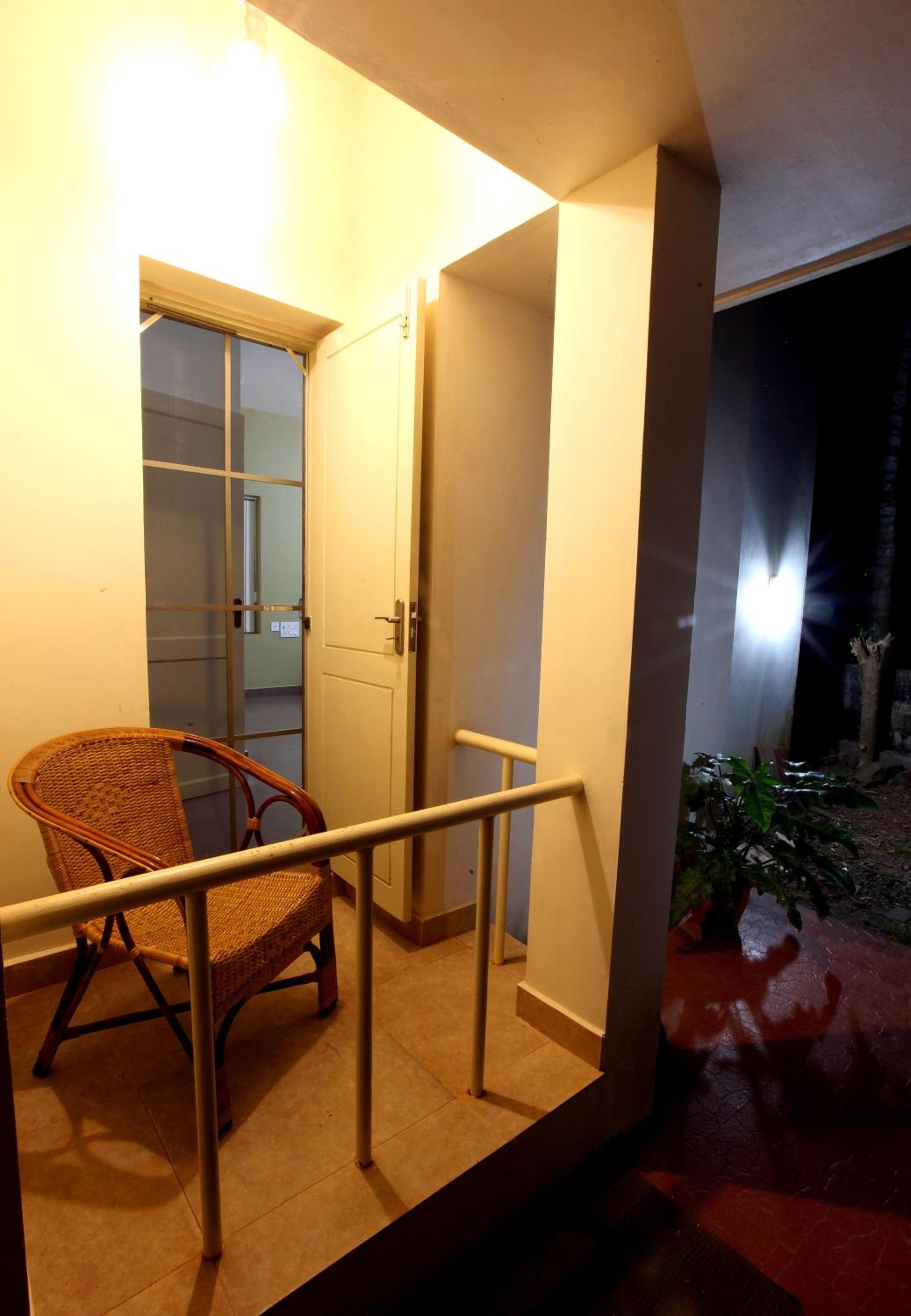 Deluxe King Studio - Photo 11