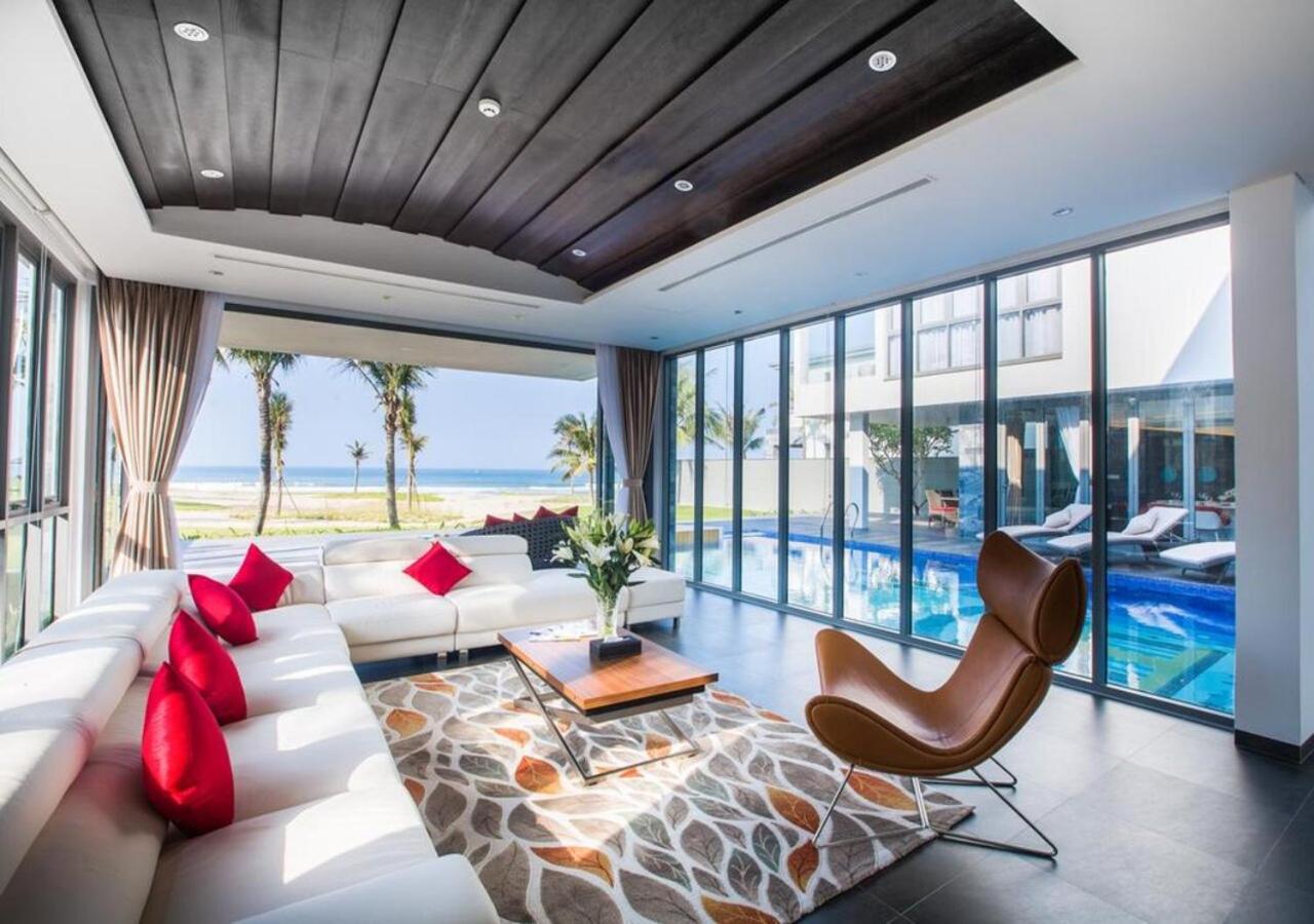 Villa - Beach Front