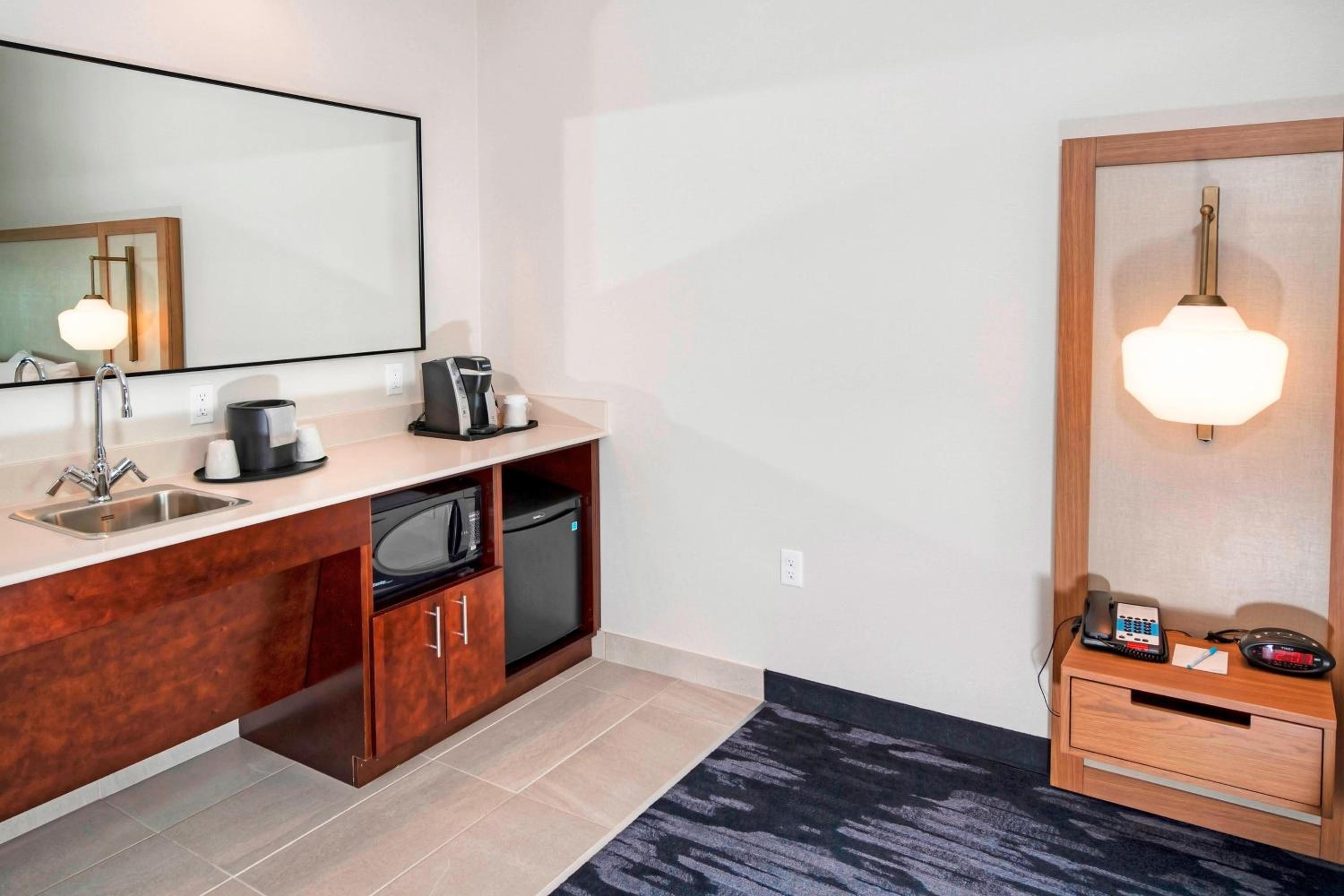 King Room with Sofa Bed photo 2