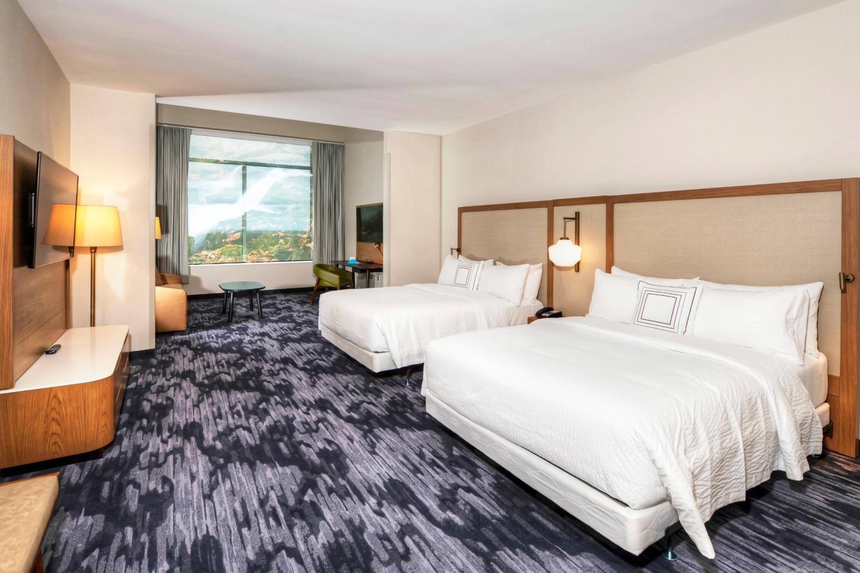 Studio with Two Queen Beds, Bathtub and Sofa Bed - Mobility Access/Hearing Accessible photo 2