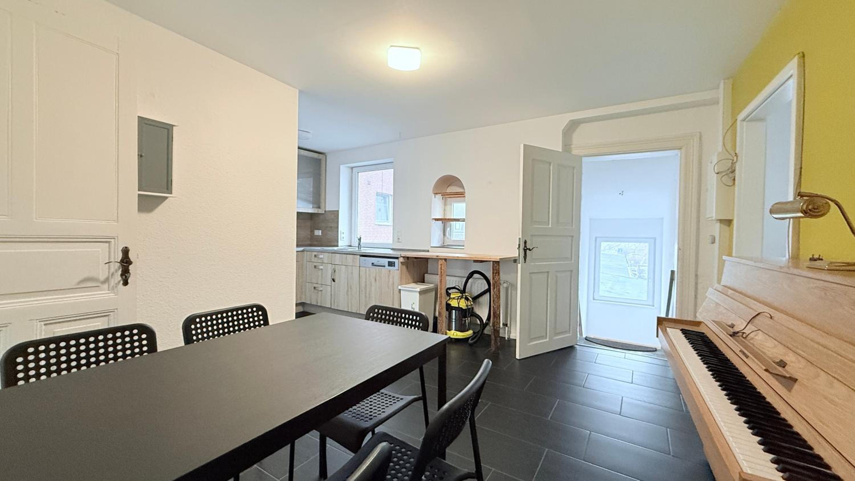 Three-Bedroom Apartment photo 1