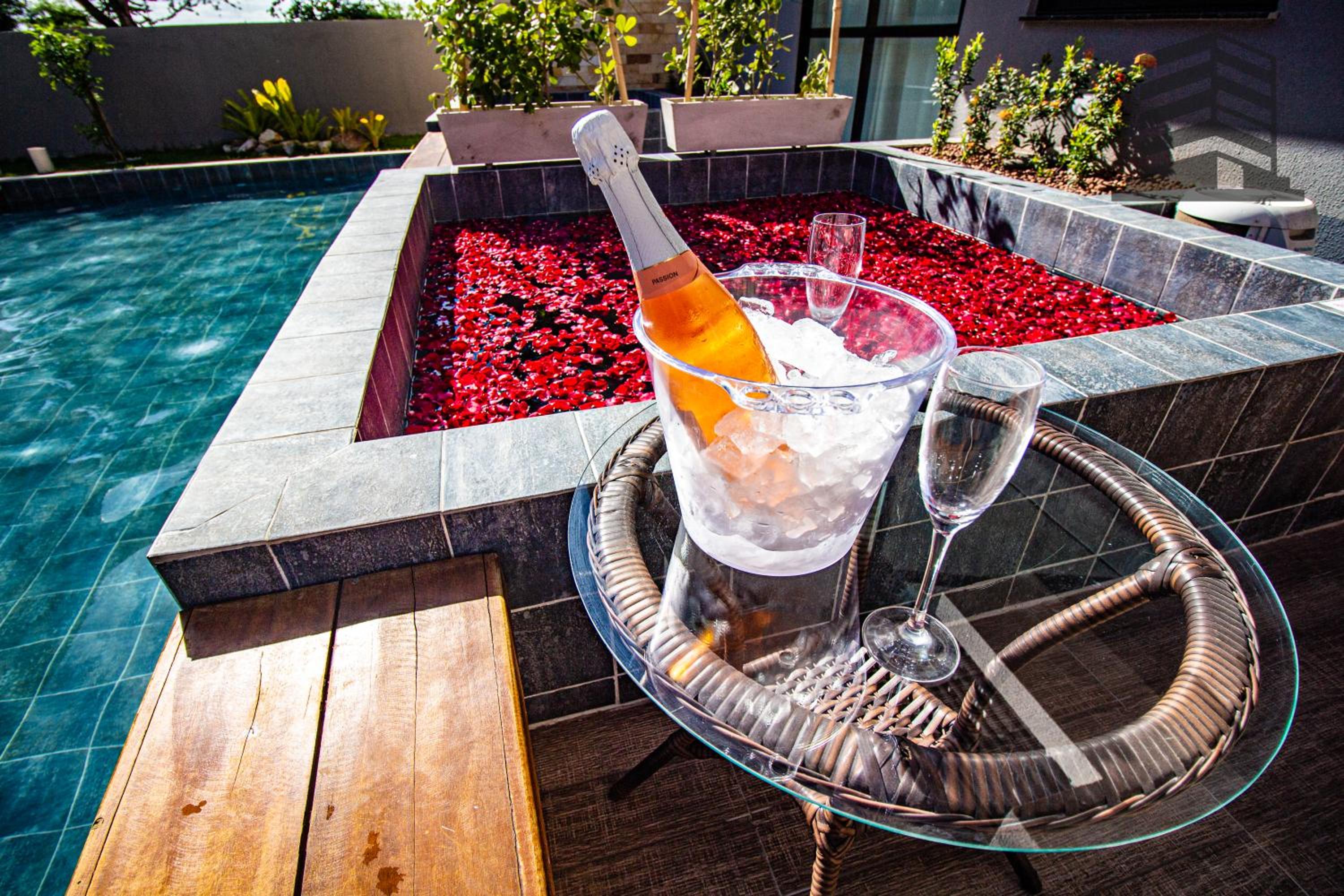 Apartment with Pool View  photo 1