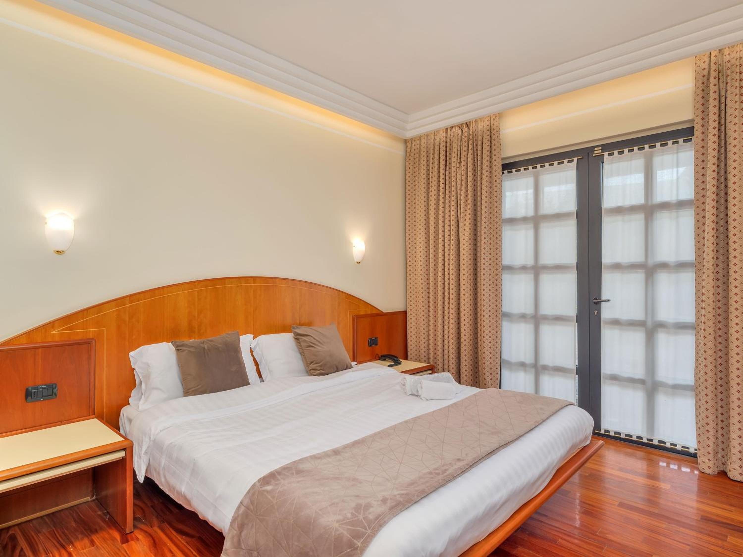Double Room - Disability Access - Photo 1