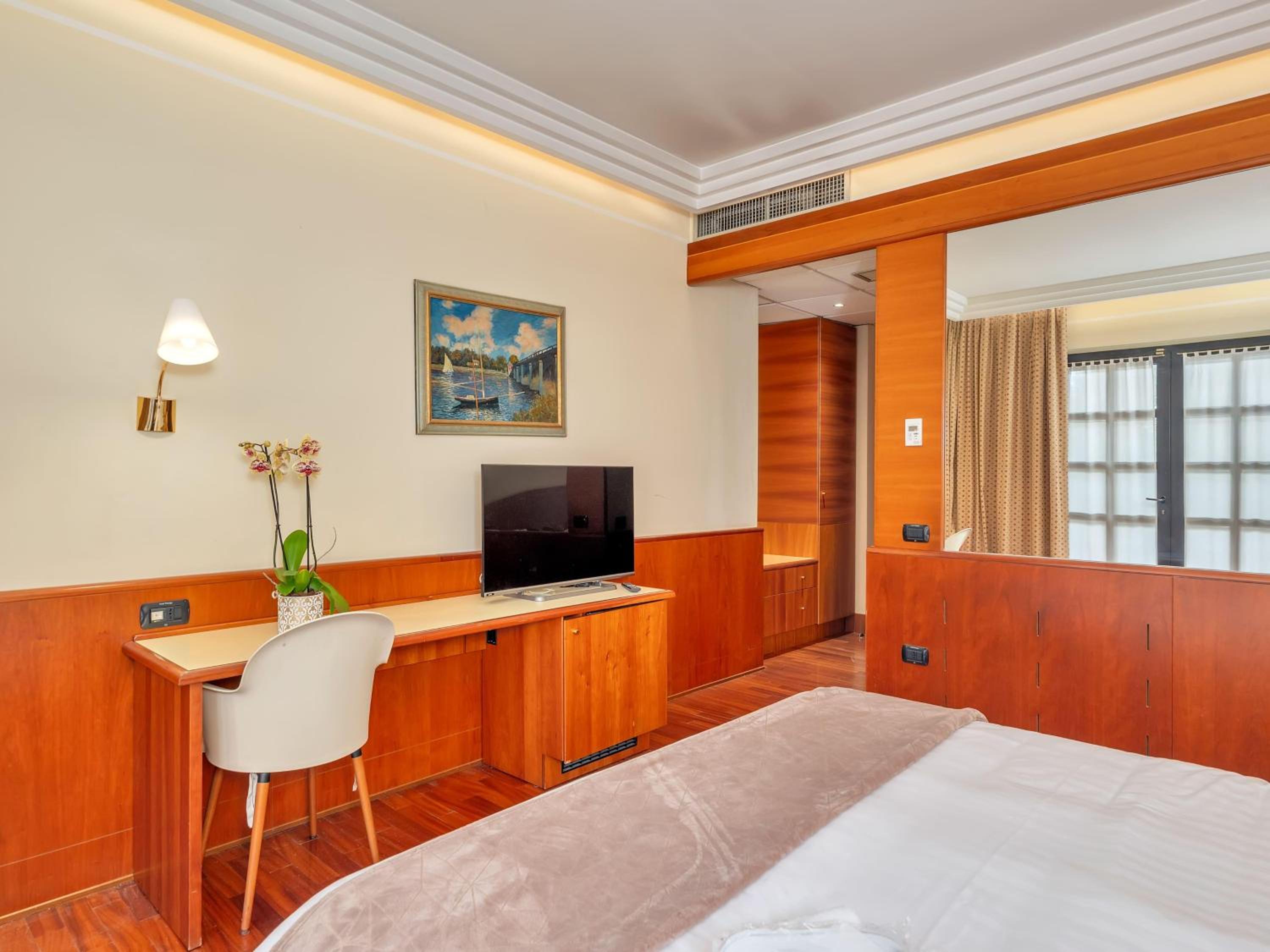 Double Room - Disability Access - Photo 5