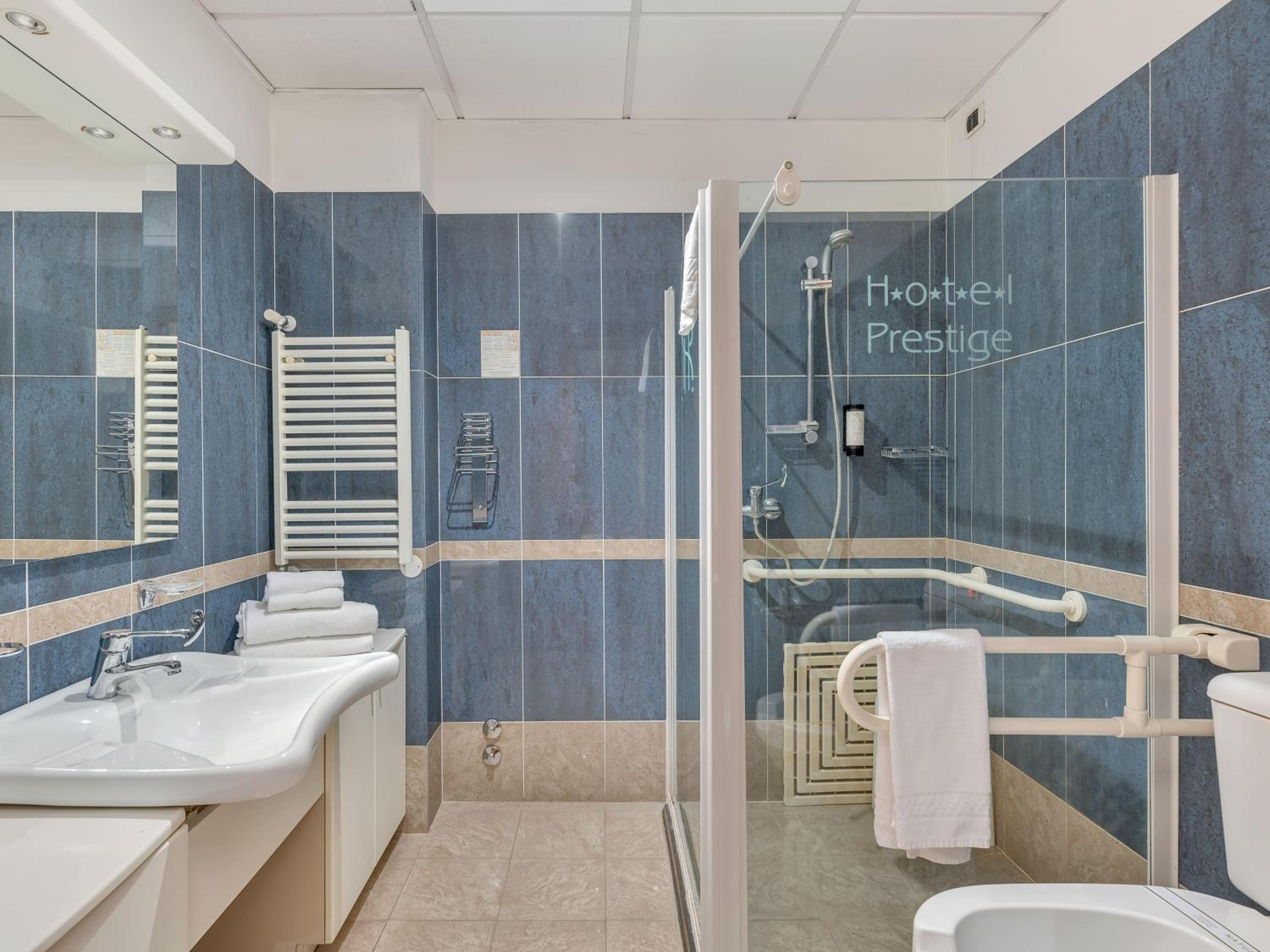 Double Room - Disability Access - Photo 6