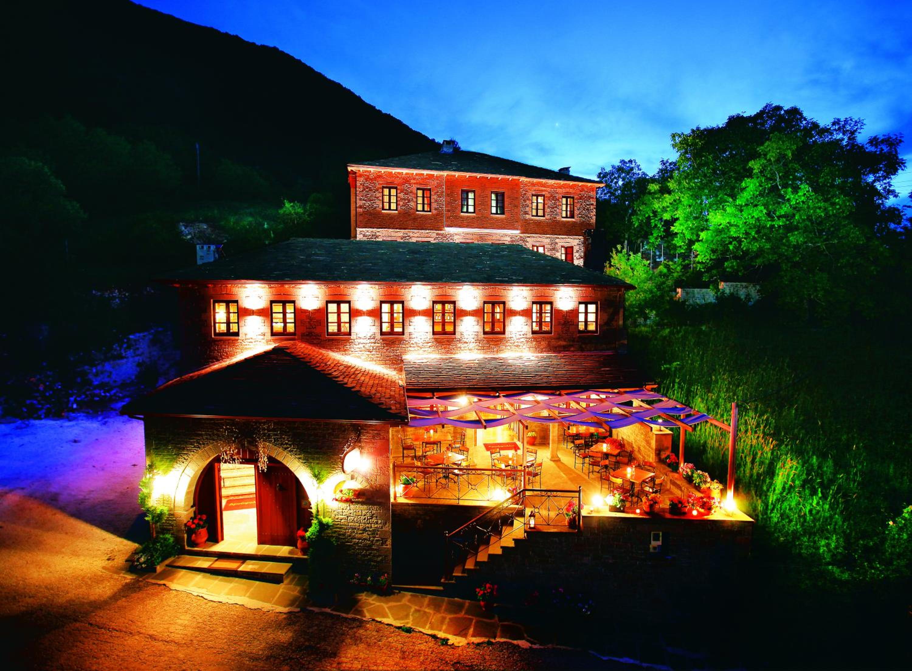 Quadruple Room with Mountain View - Photo 4