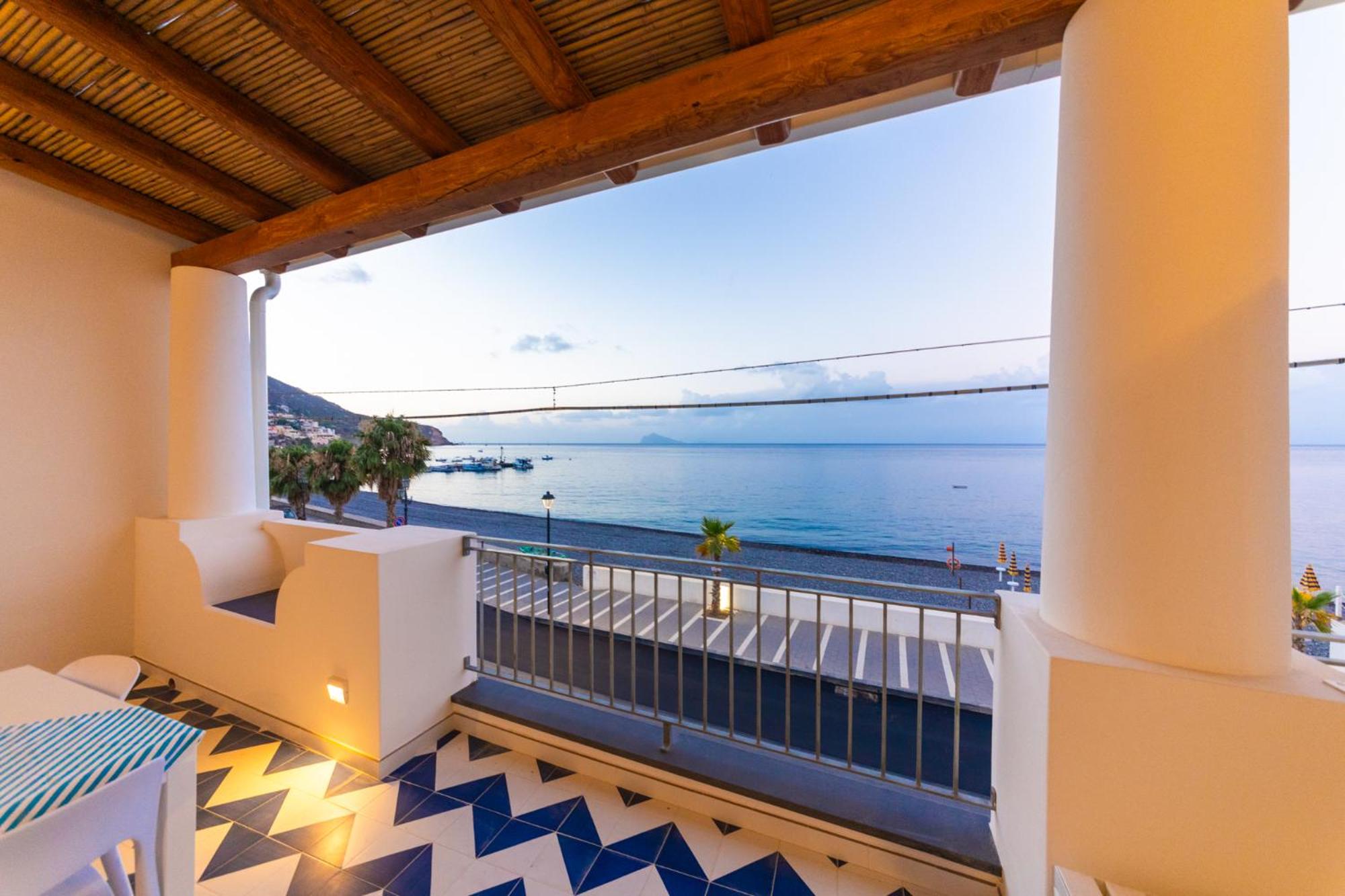One-Bedroom Apartment with Sea View