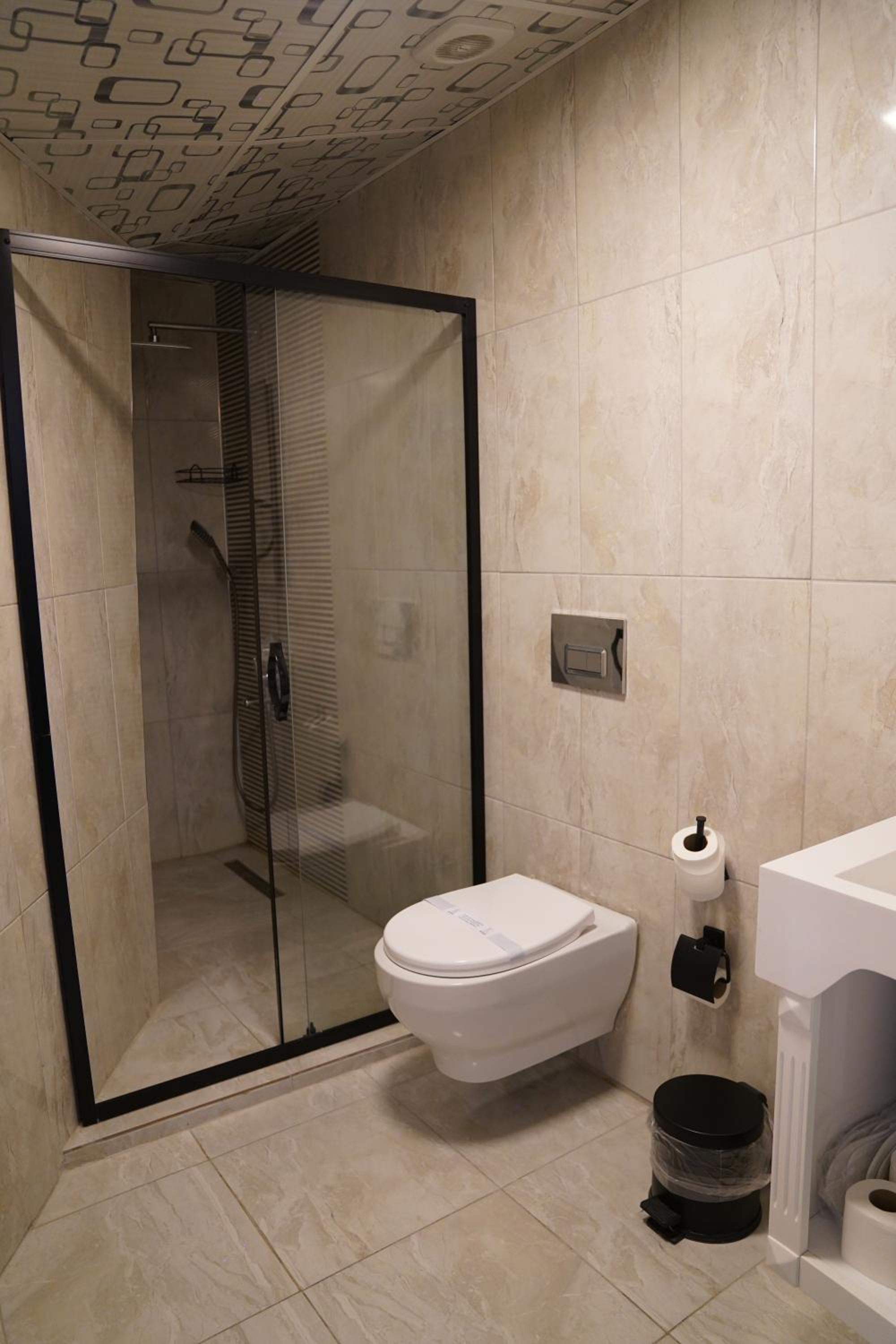 Deluxe Suite with Spa Bath