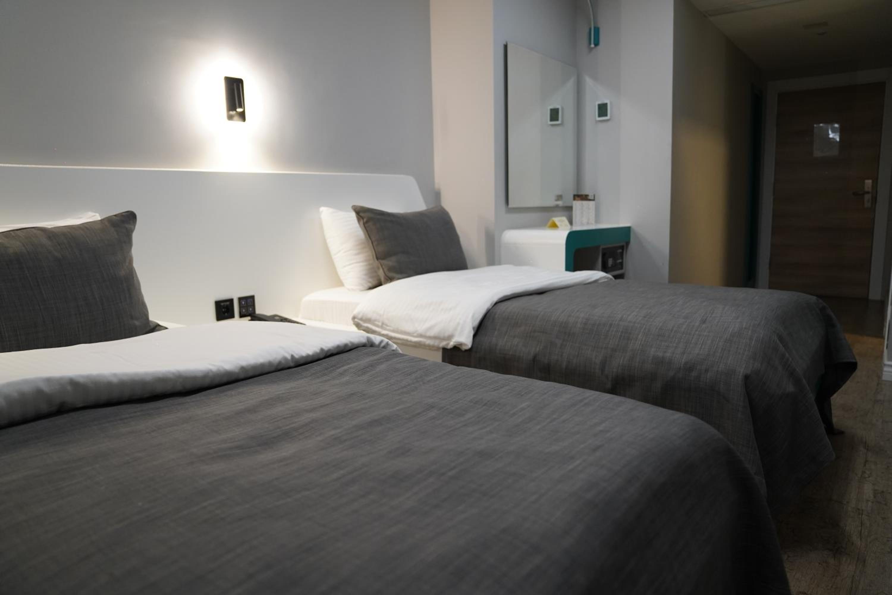 Standard Twin Room photo 2
