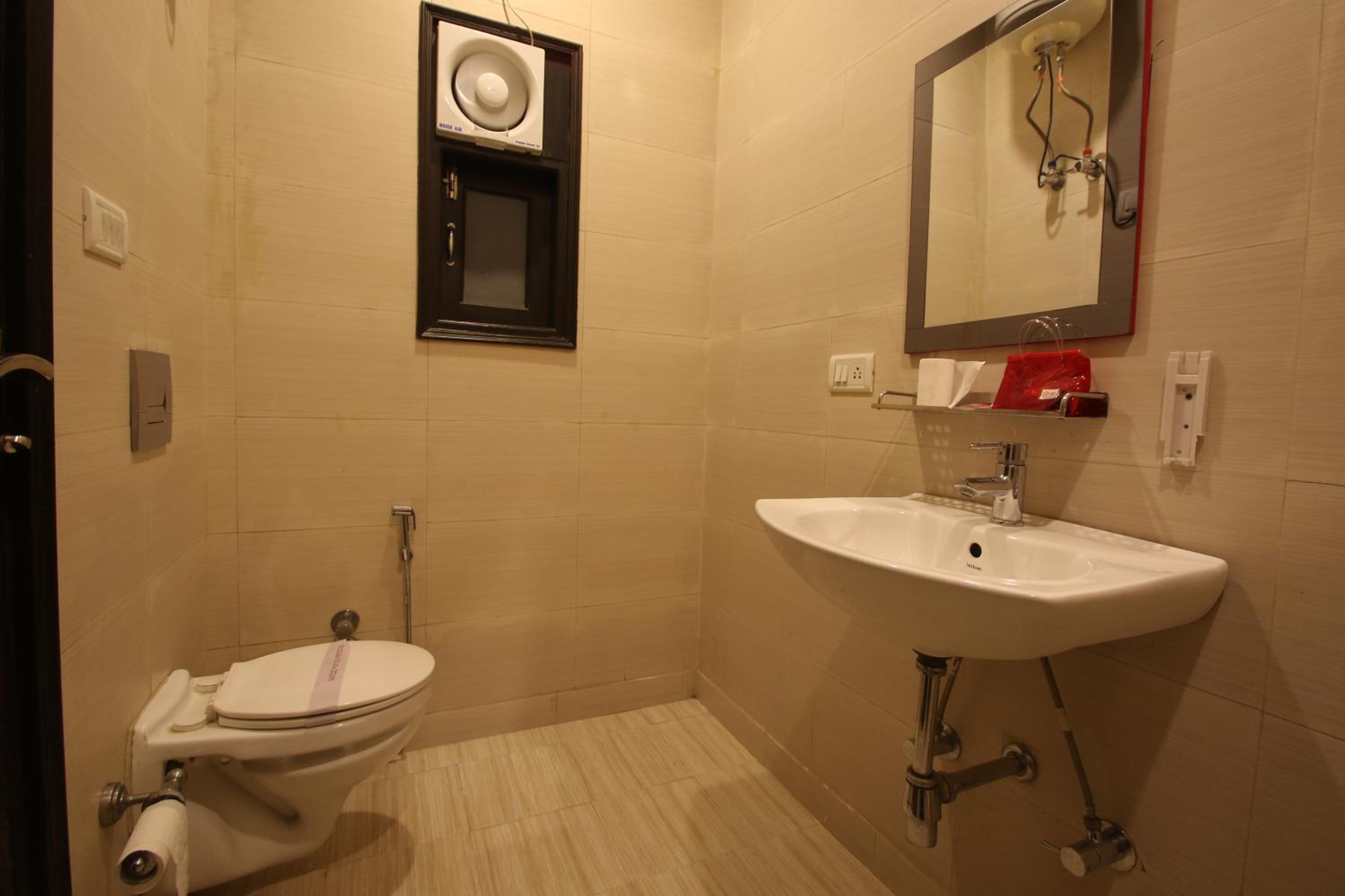 Deluxe Room - Photo 3