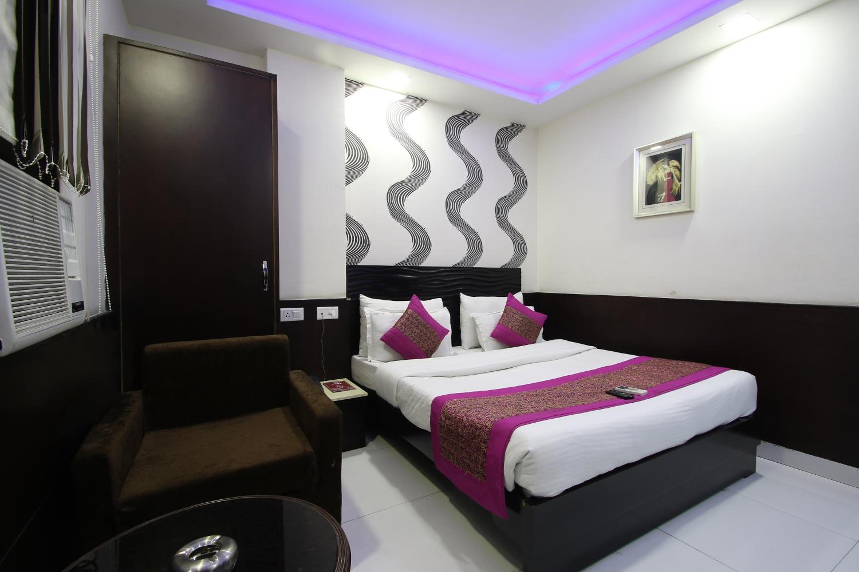 Deluxe Room - Photo 14
