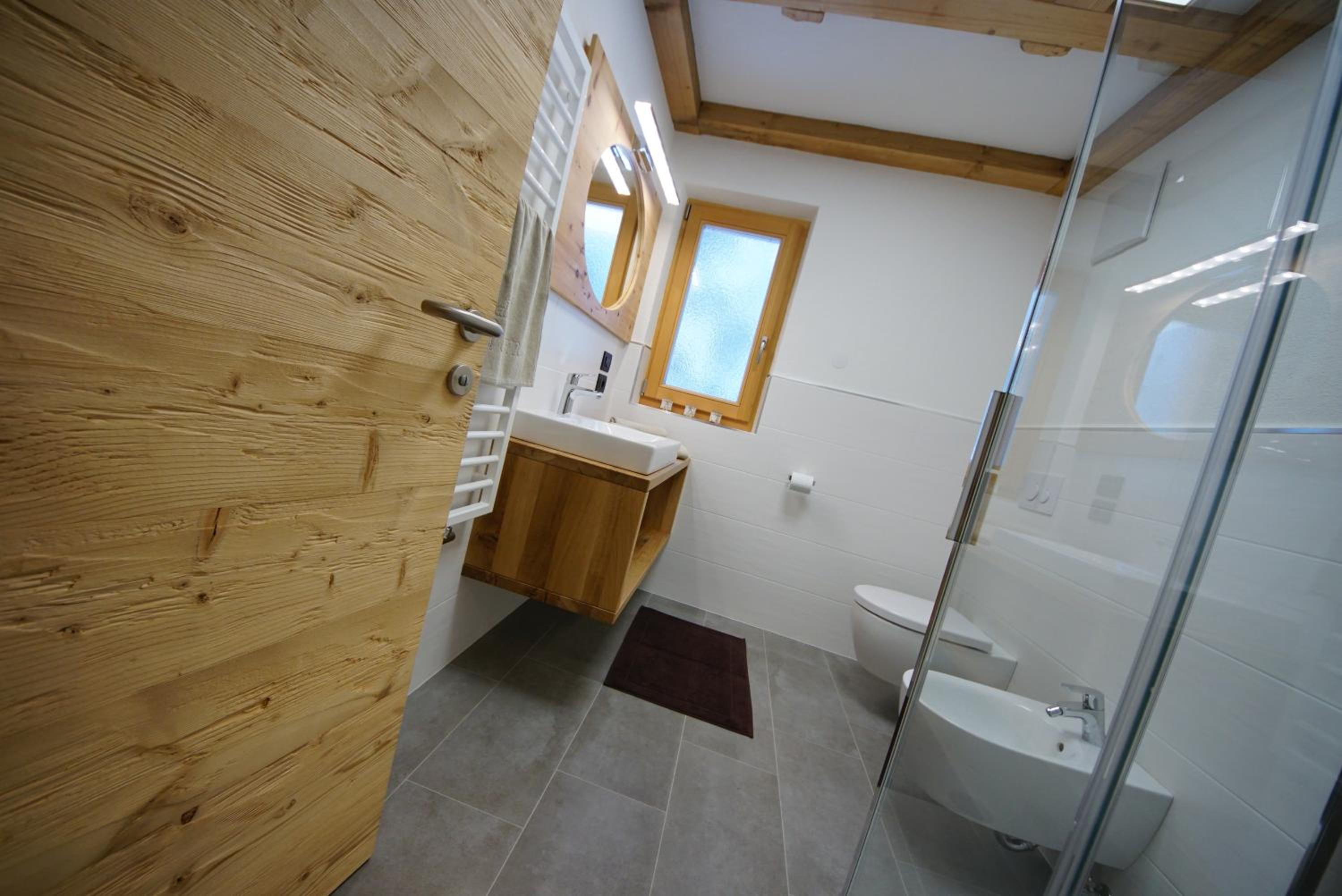 One-Bedroom Apartment with Balcony photo 2