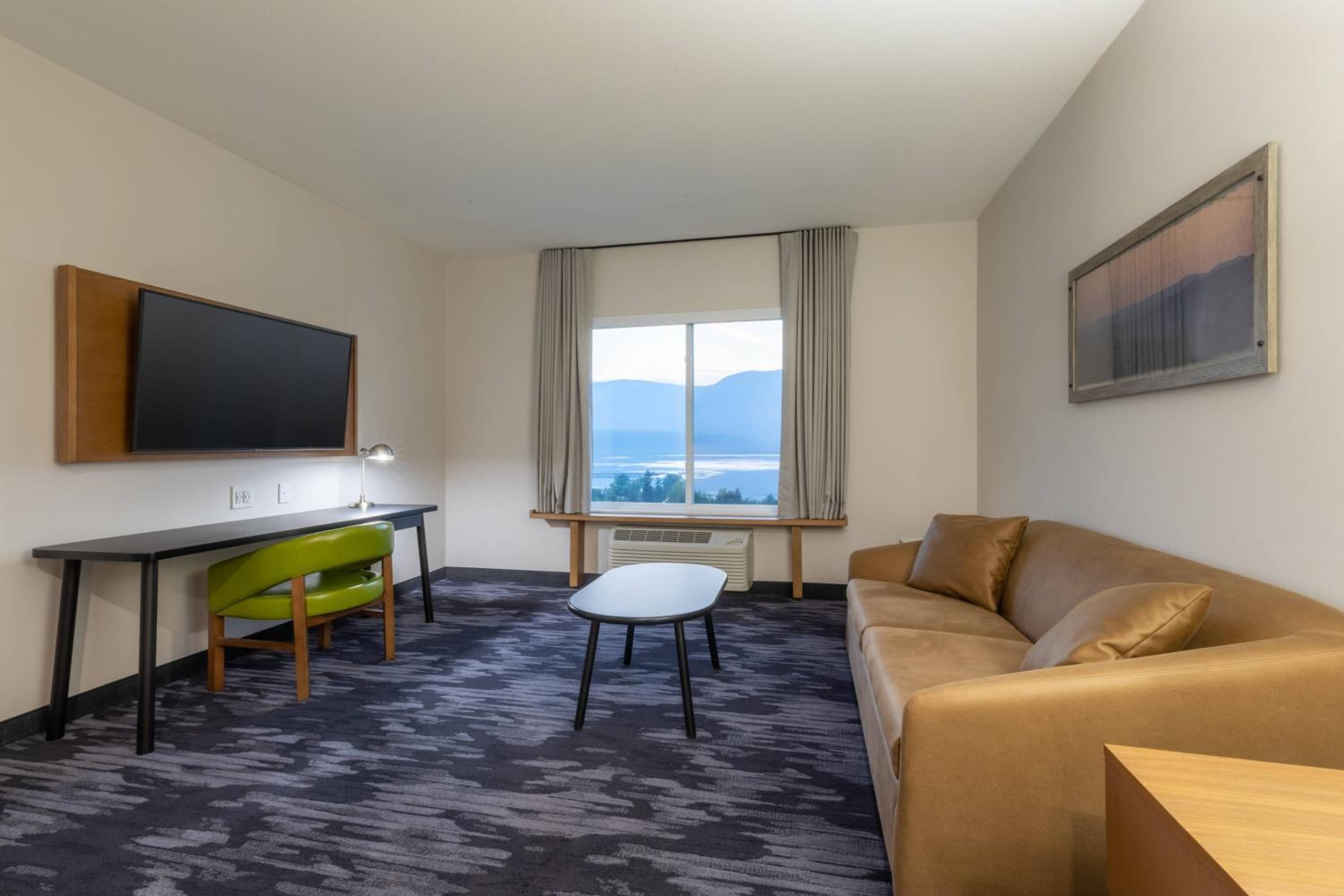 One-Bedroom King Suite with Specialty Bathtub and Sofa Bed