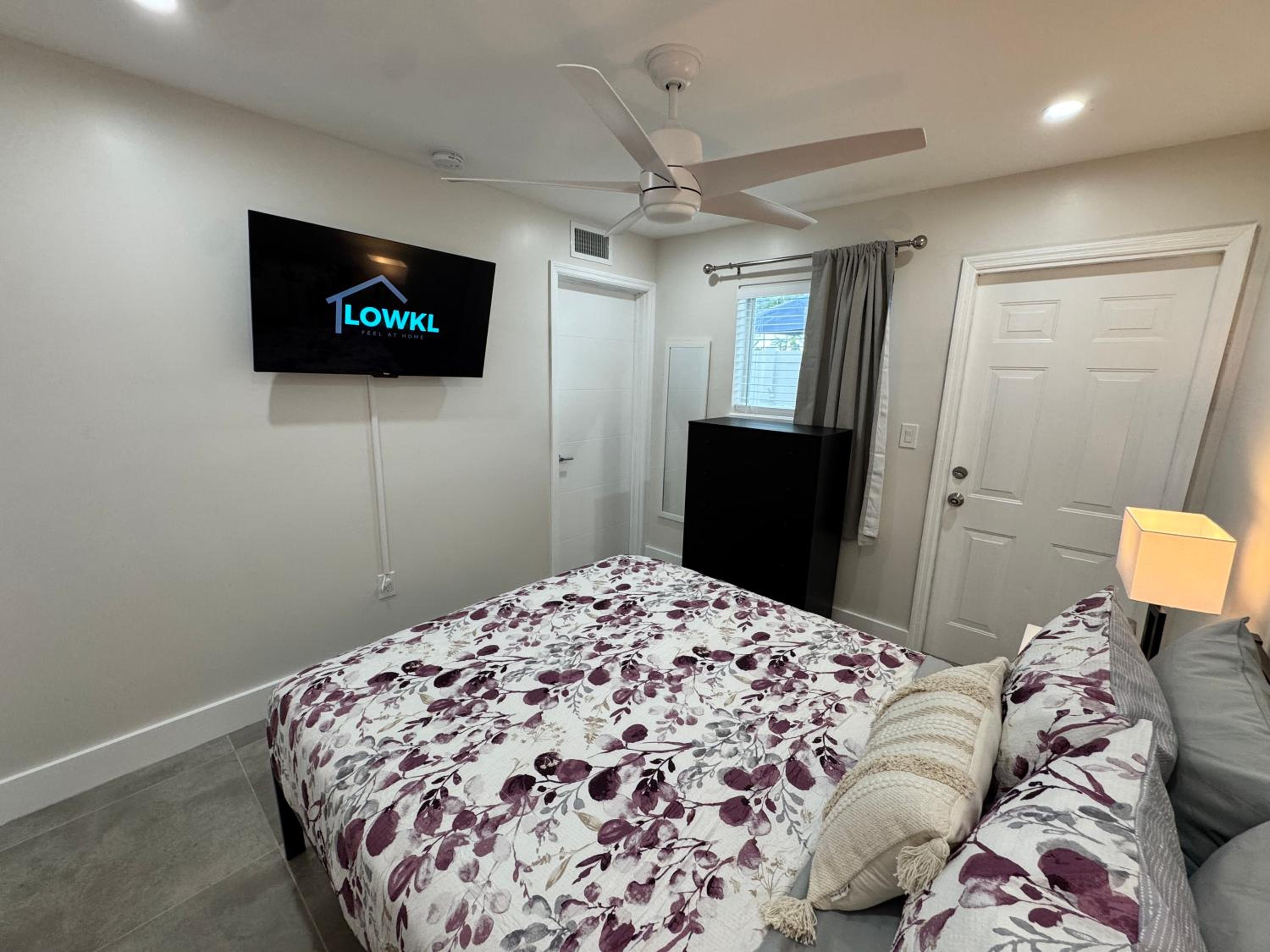 Two-Bedroom Apartment - Photo 5