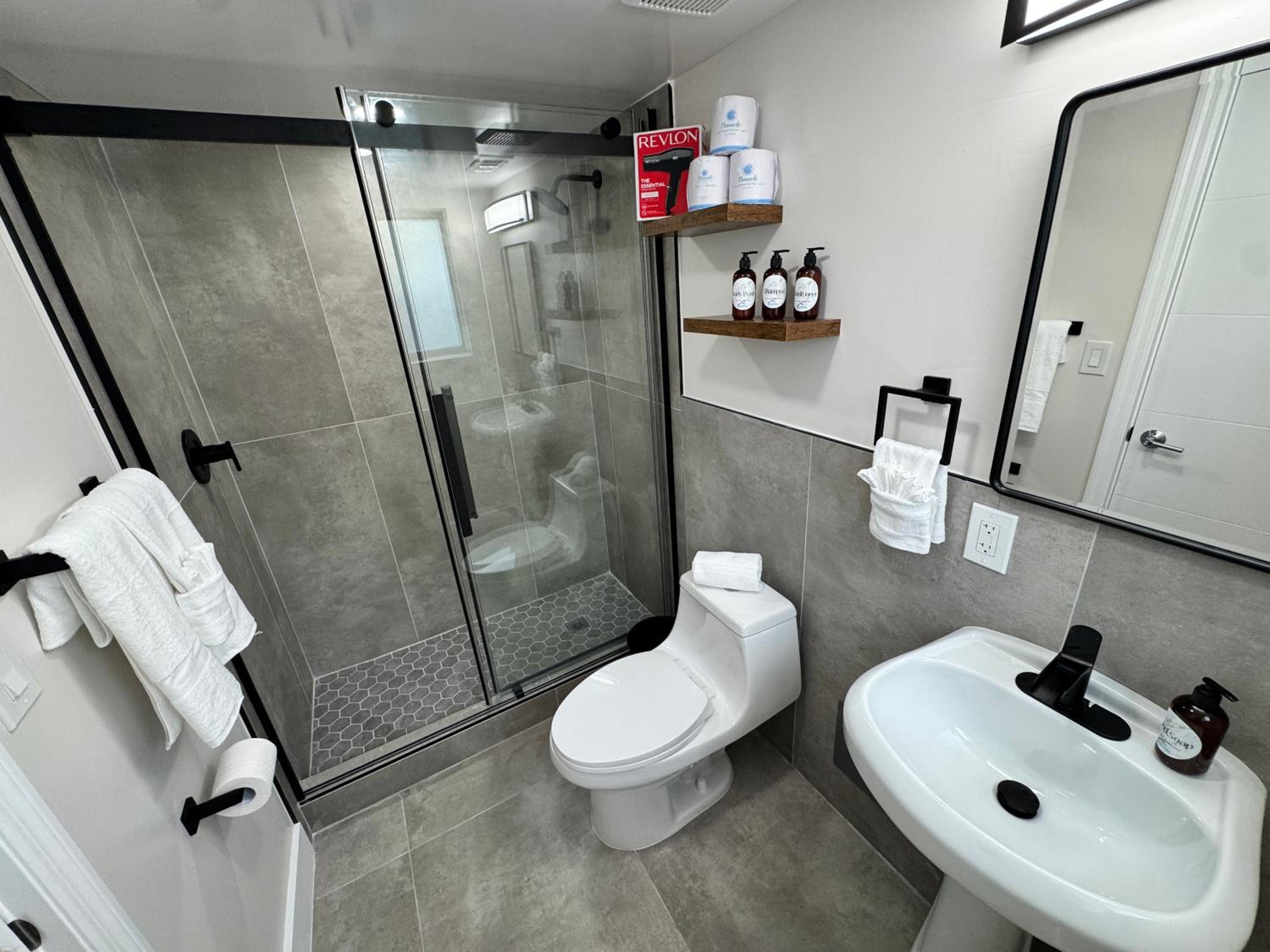 Two-Bedroom Apartment - Photo 15