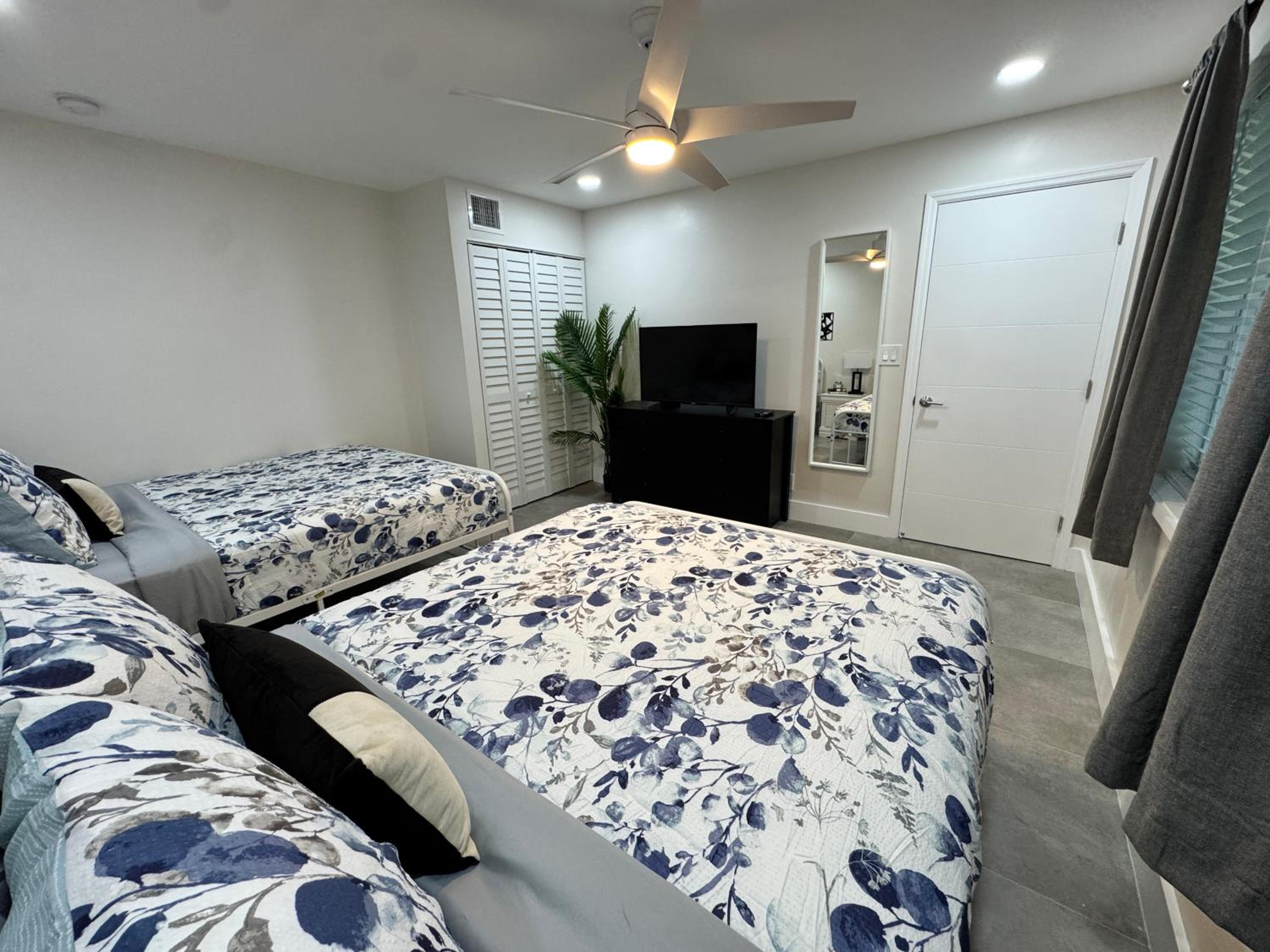 Two-Bedroom Apartment - Photo 6