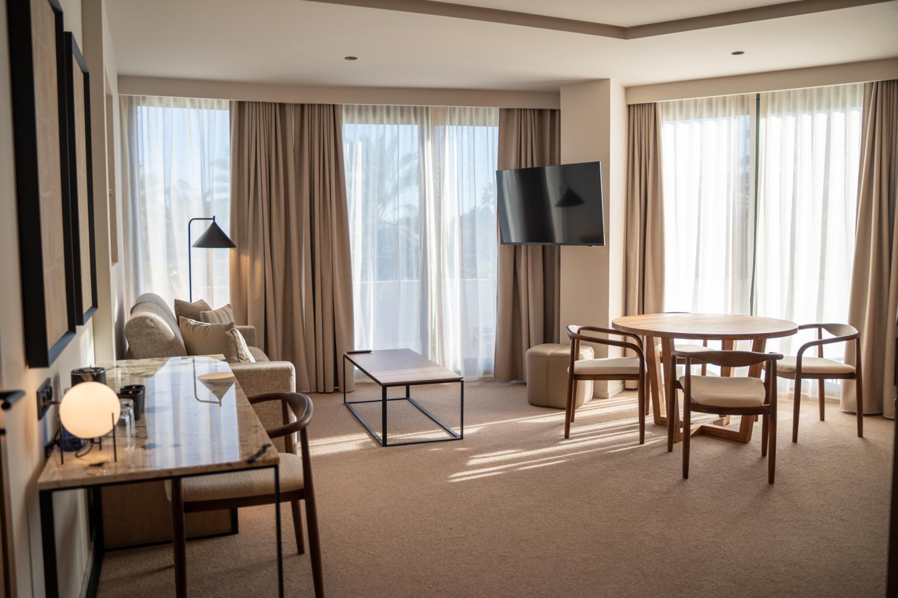 Deluxe Suite