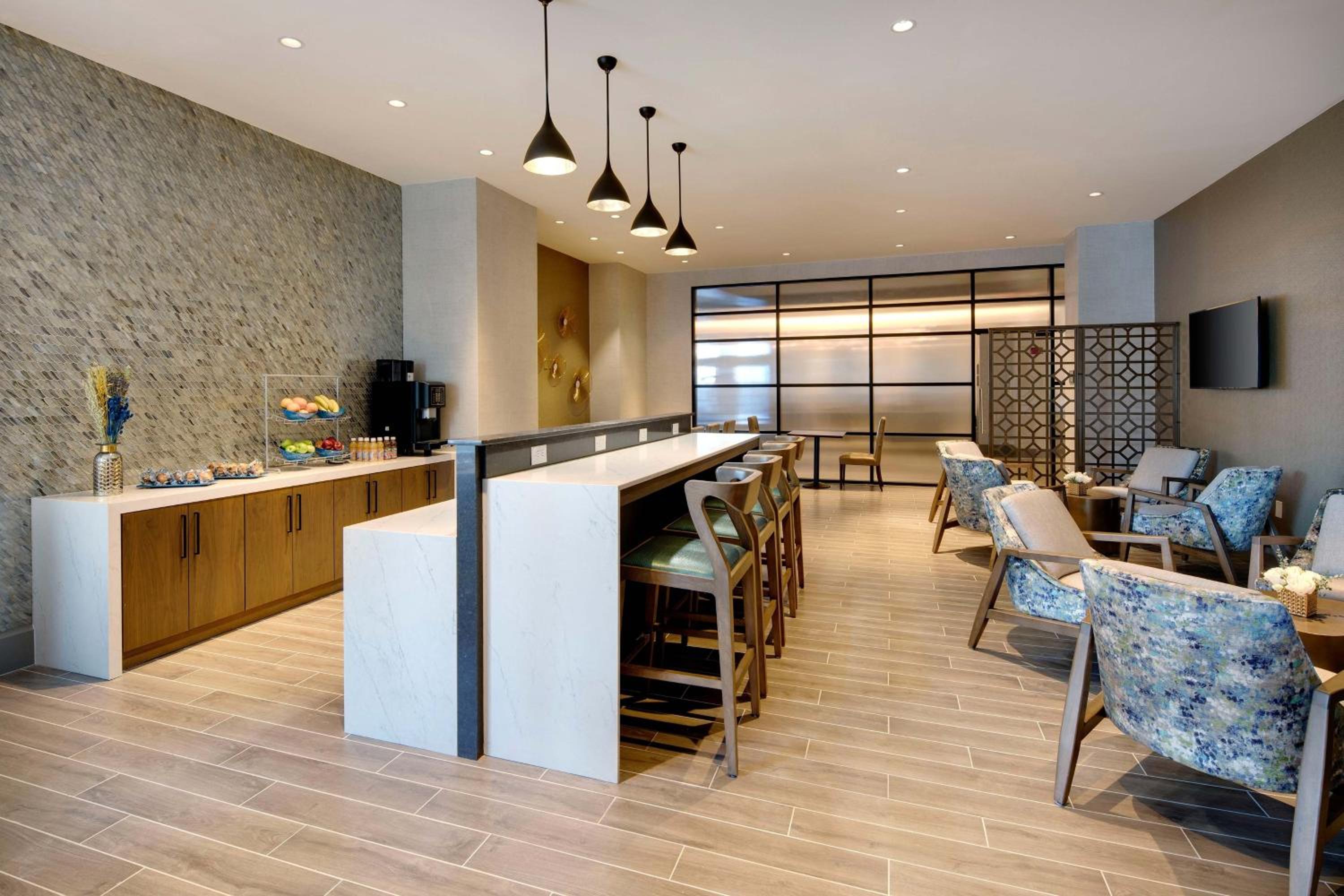 Exceutive King Suite - Photo 12