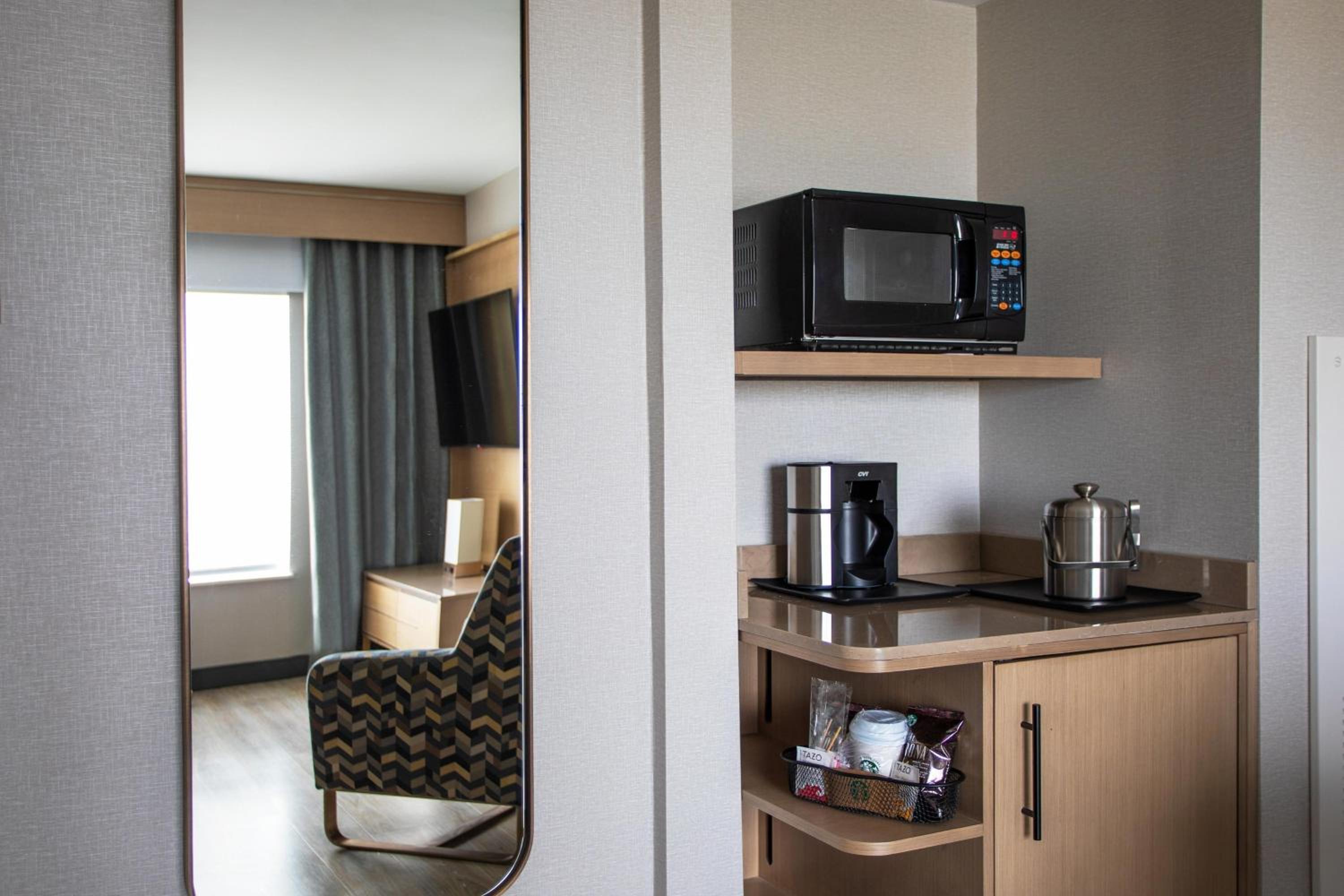 Queen Suite with Sofa Bed - Mobility/Hearing Accessible with Roll-In Shower  - Photo 5