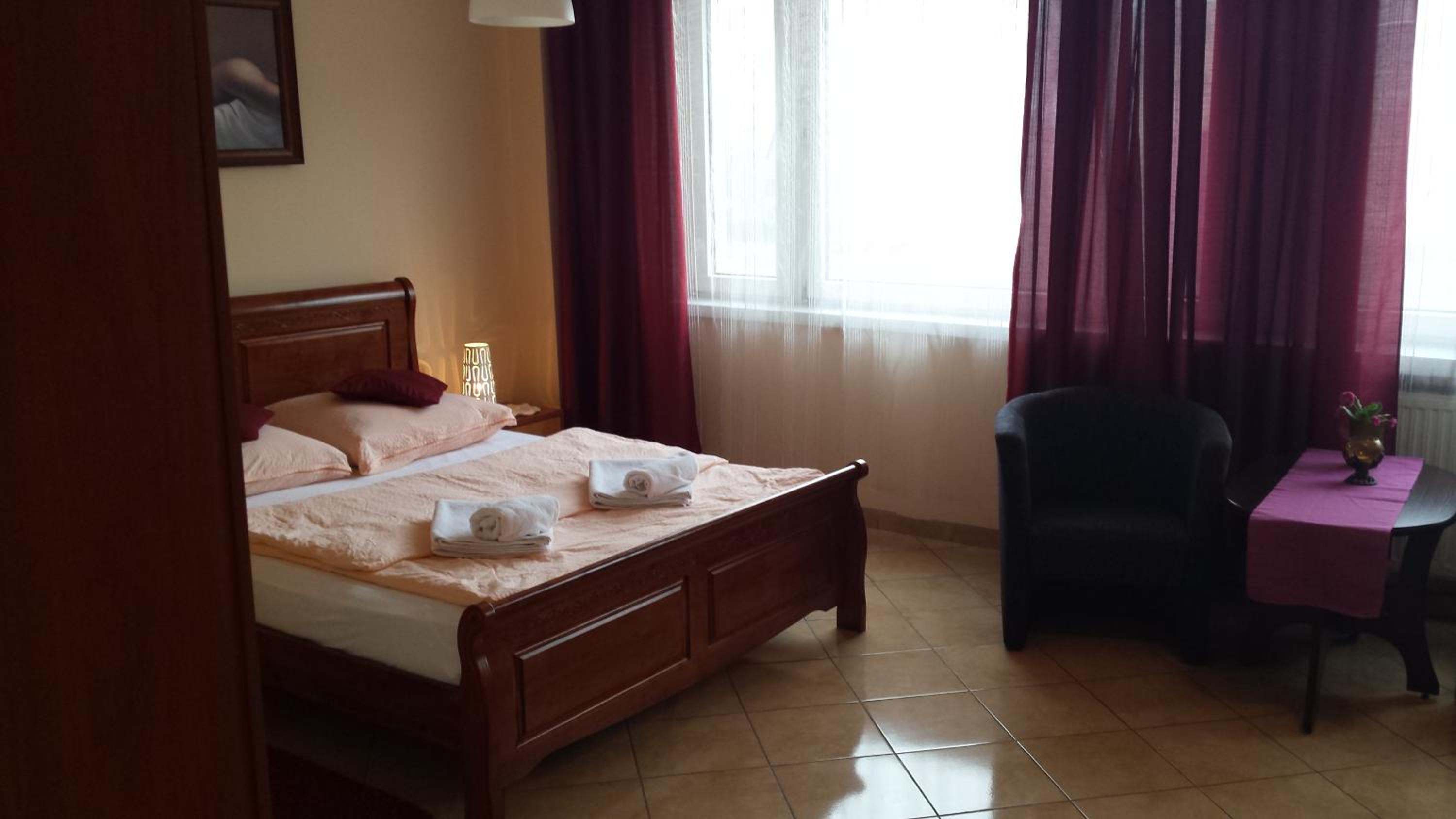 Suite (2 Adults) - Photo 8
