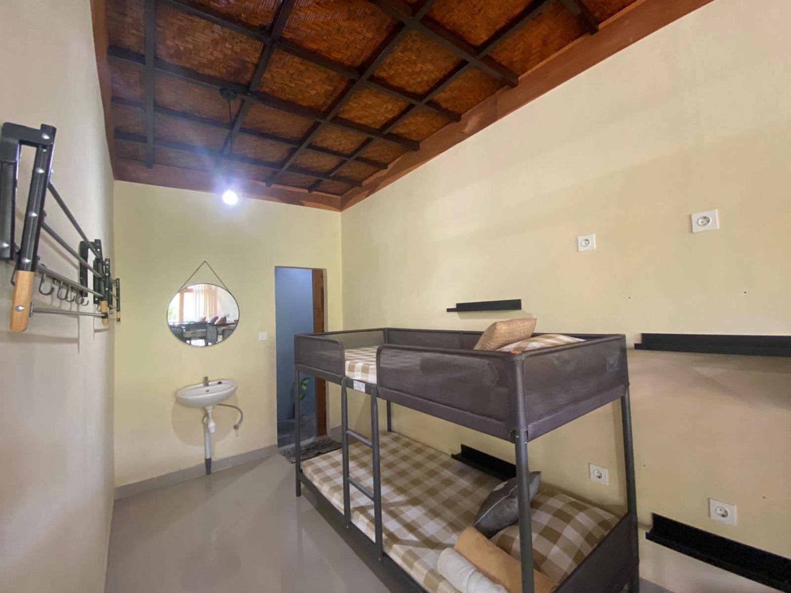 Family Suite with Balcony - Photo 2