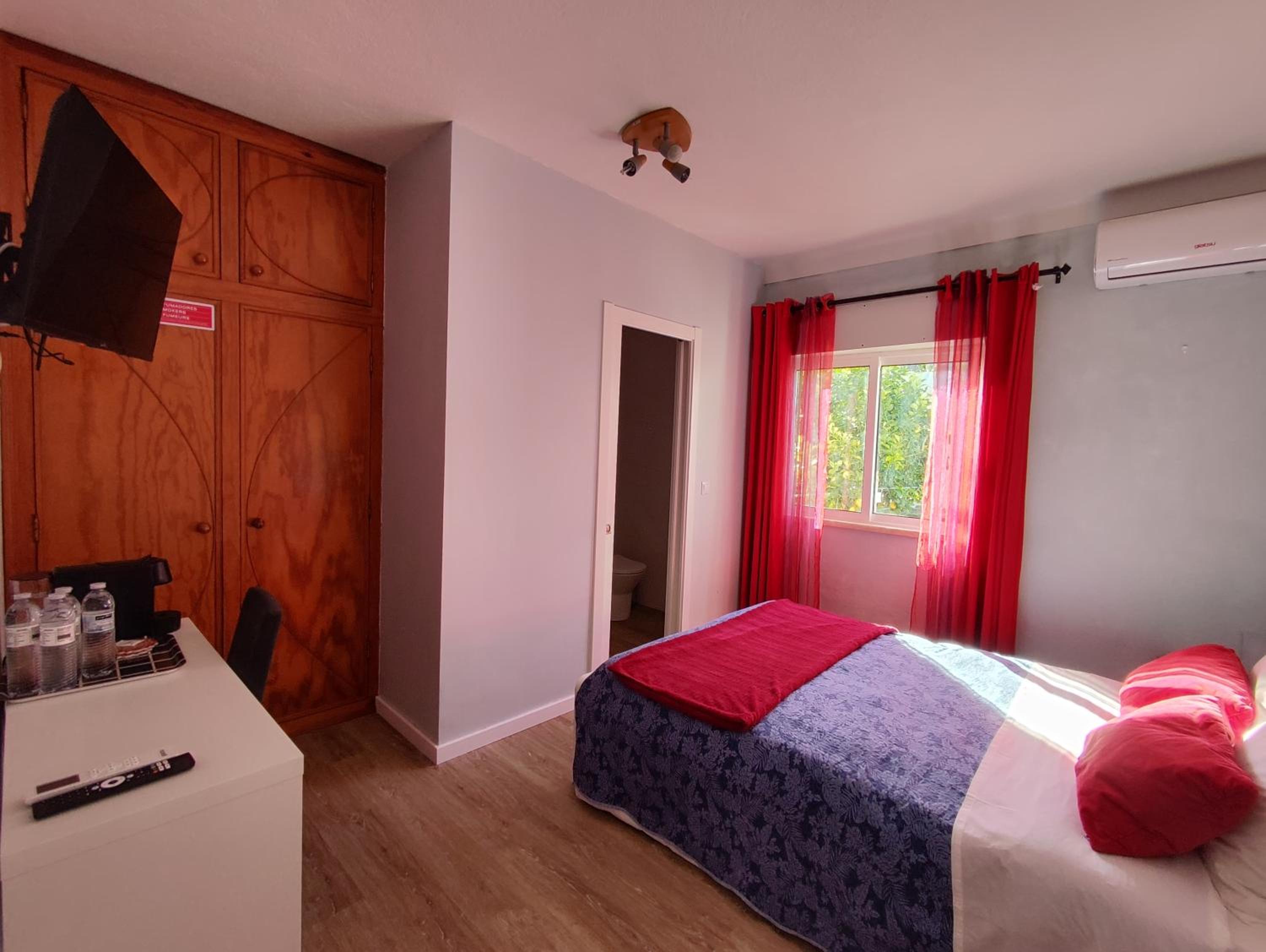 Double Room with Pool View photo 1