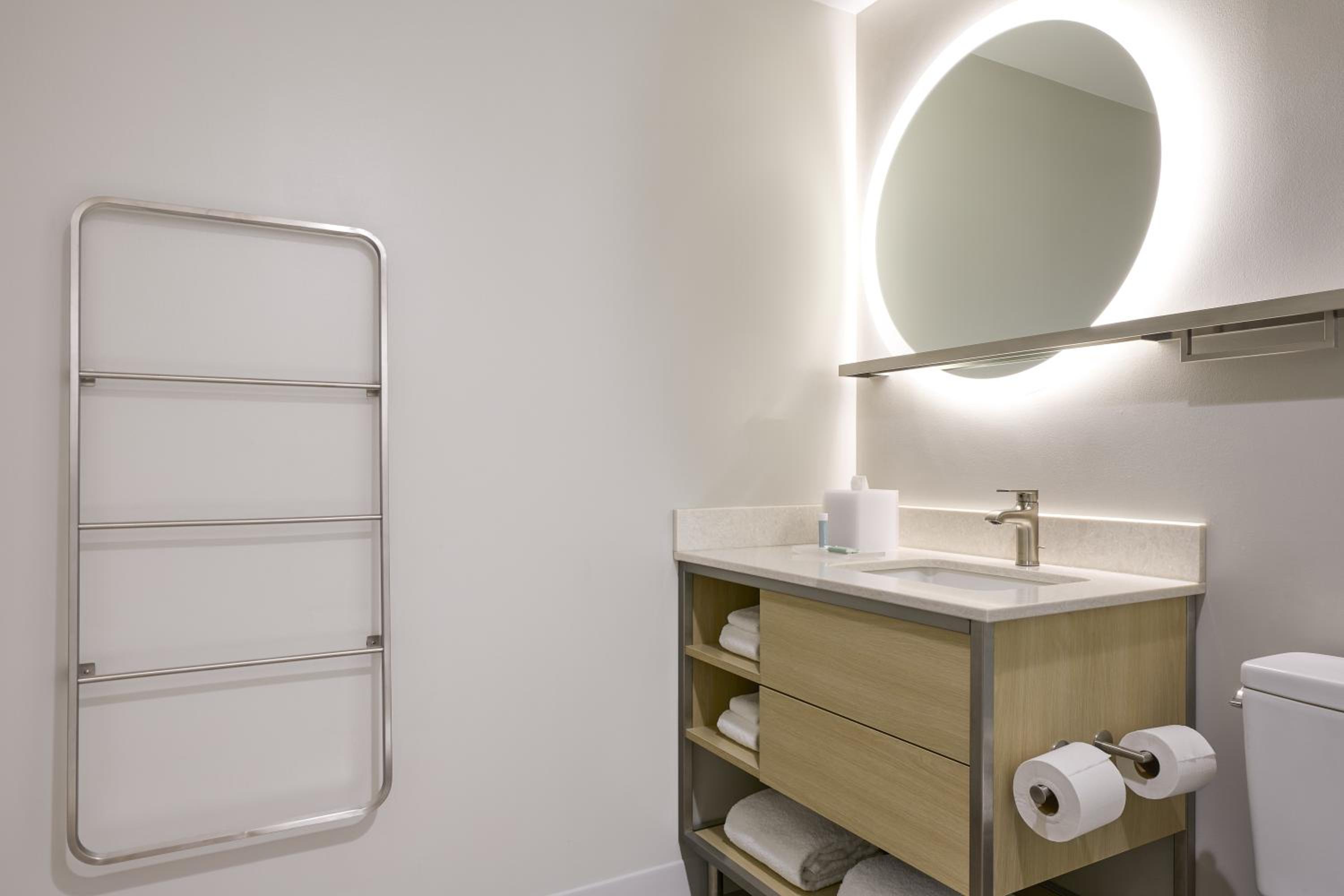 Studio Suite with Two Queen Beds photo 2