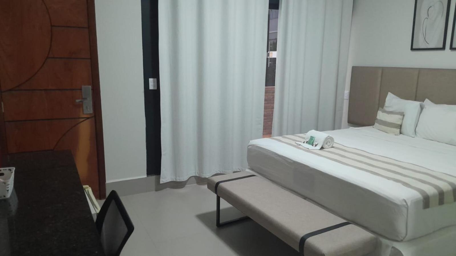 Double Room with Pool View photo 3