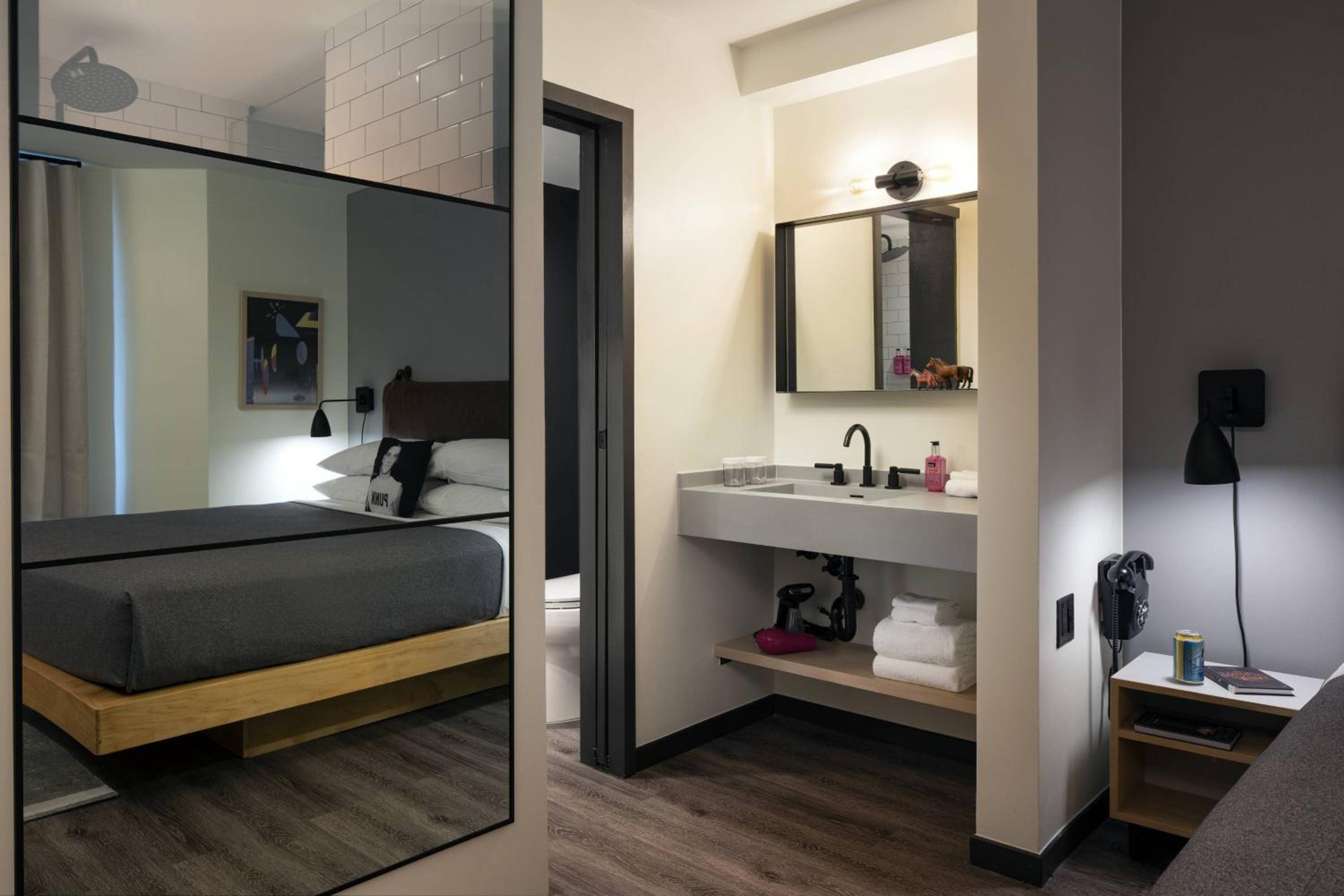 245 SQ FT (23 SQM), Larger Guest room, 2 Double (Hearing Accessible) - Photo 4