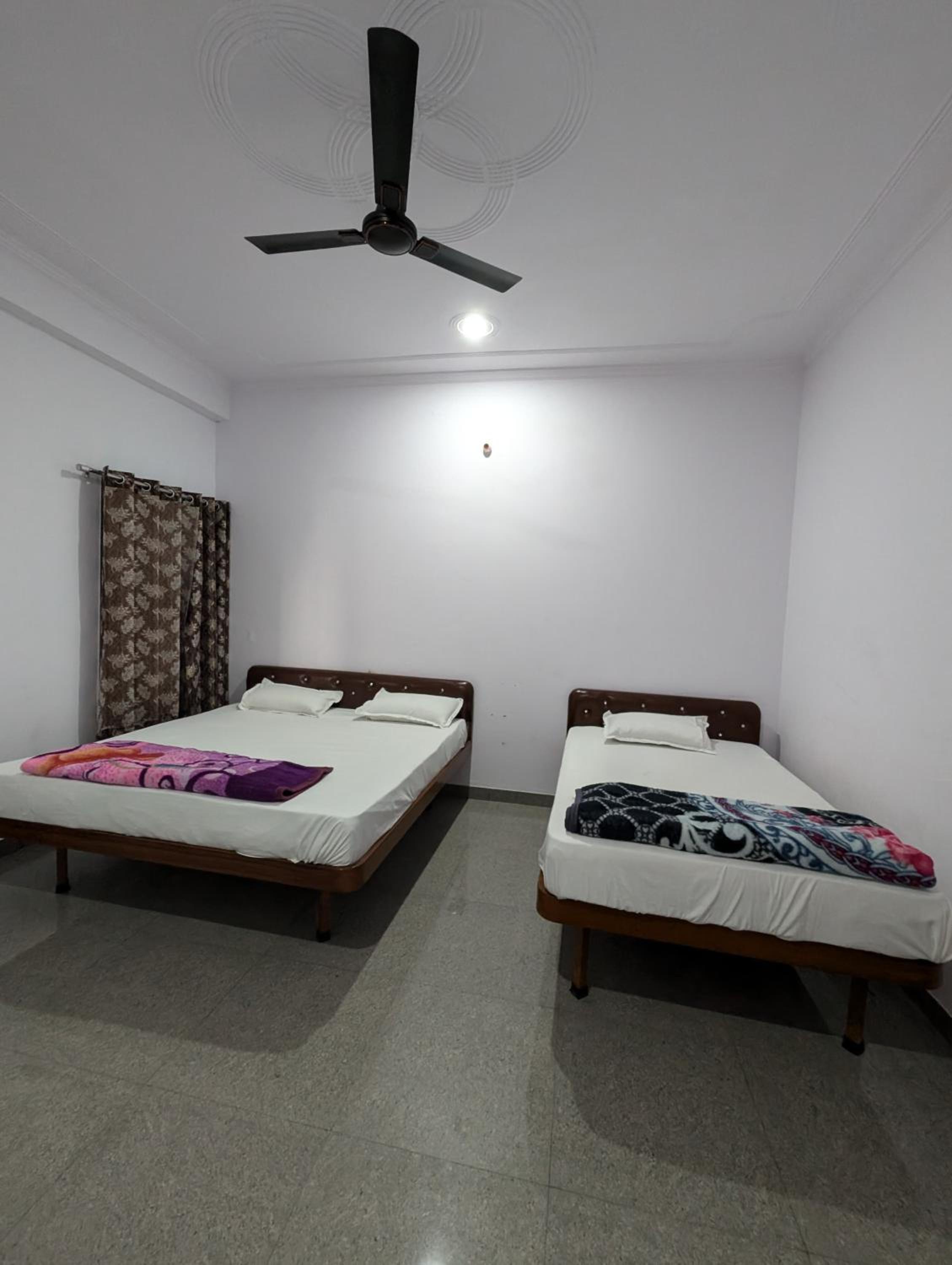 Triple Room - Photo 2