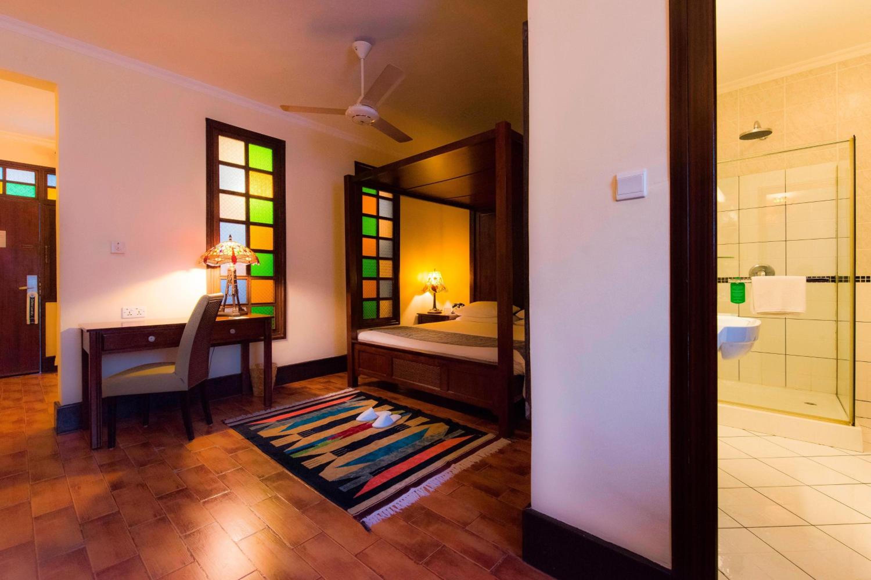 Deluxe Queen Room