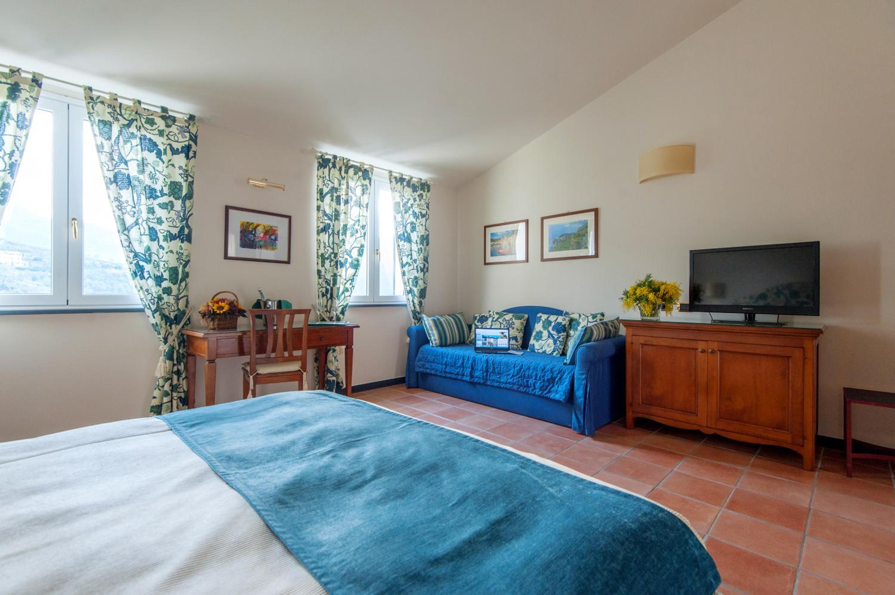 Superior Double Room - Photo 11
