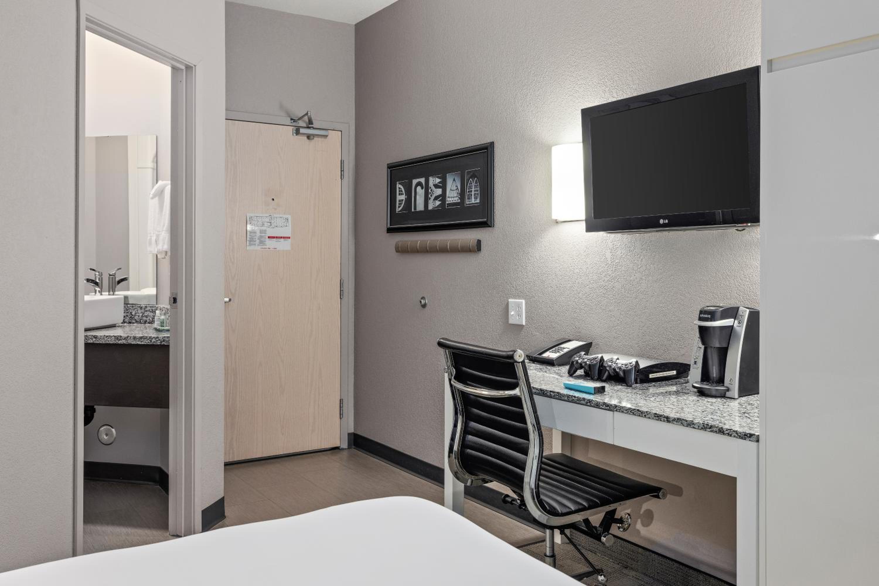 Standard Double Room - Photo 2