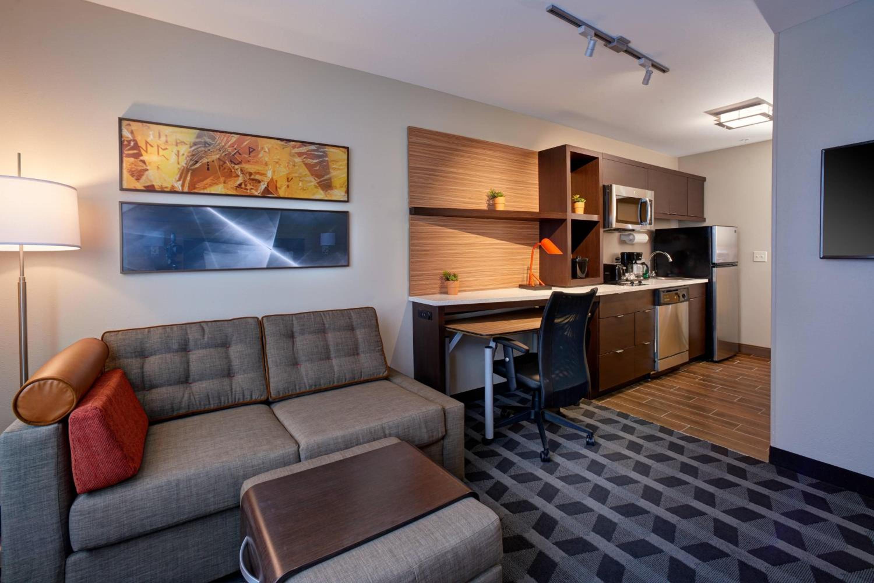 King Studio with Sofa Bed - Hearing Accessible photo 1