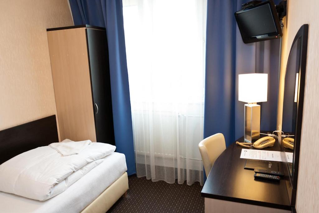 Single Room photo 3
