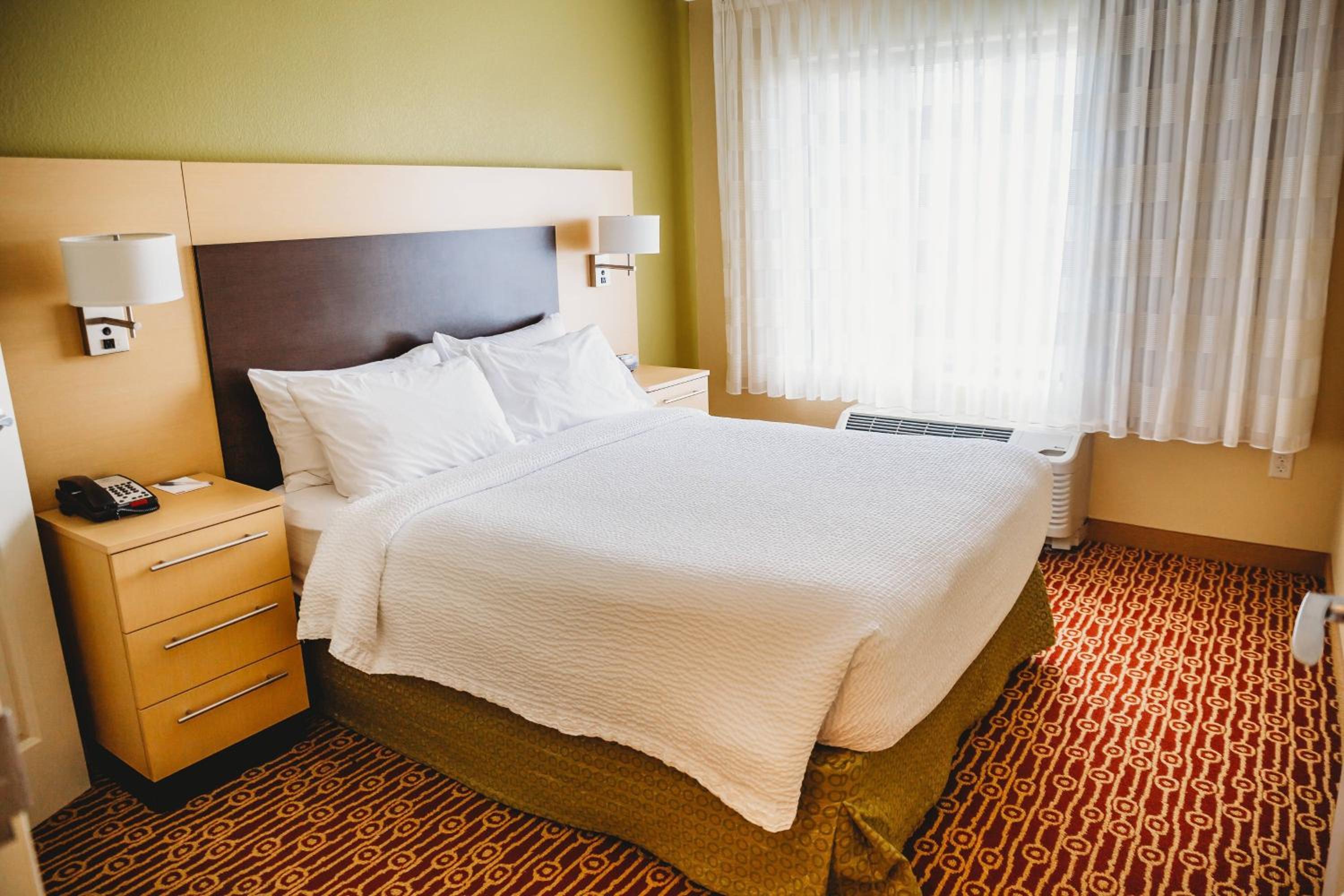 One-Bedroom Queen Suite with Sofa Bed and Roll-in Shower - Mobility and Hearing Accessible