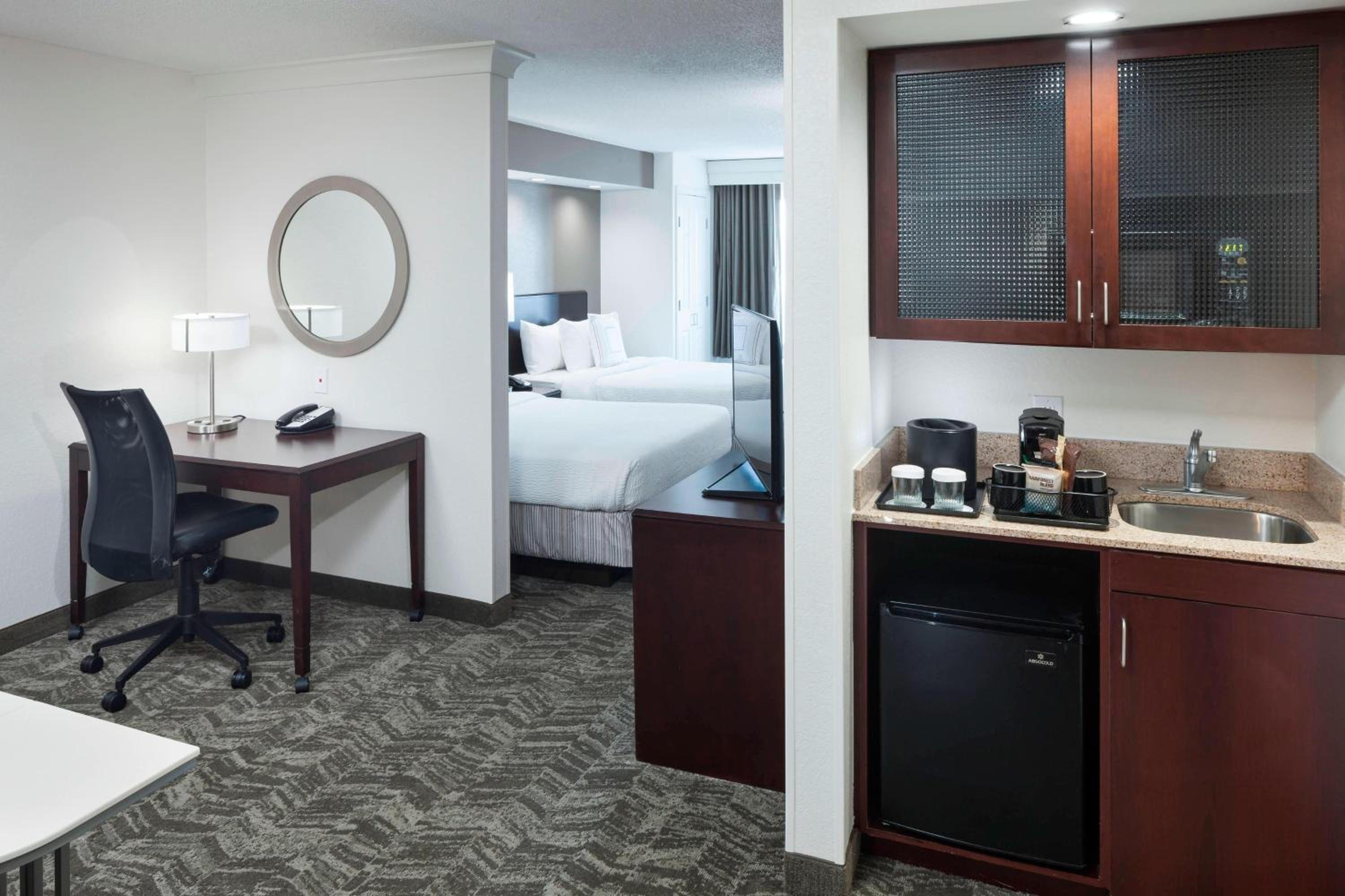 One-Bedroom Suite with Two Double Beds and Trundle Sofa - Photo 1