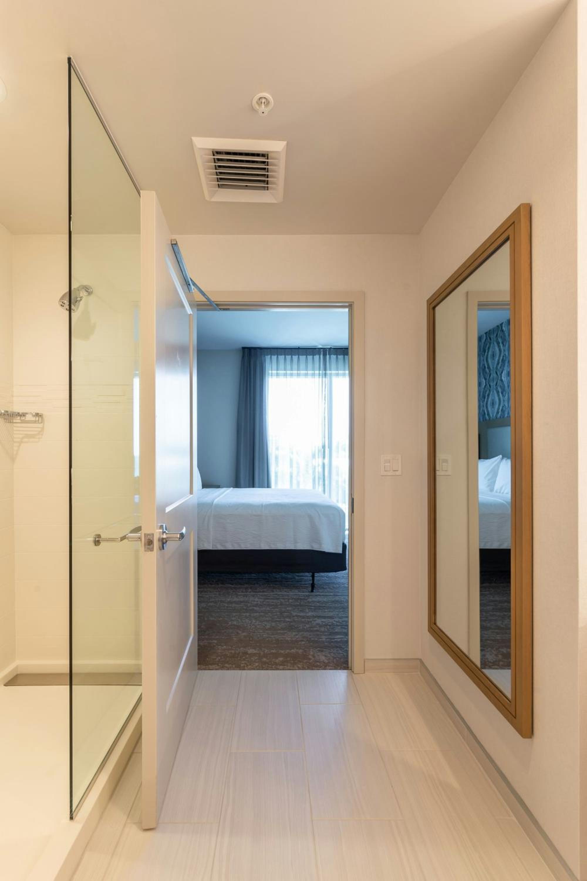 Two-Bedroom King Suite - Mobility Accessible with Tub