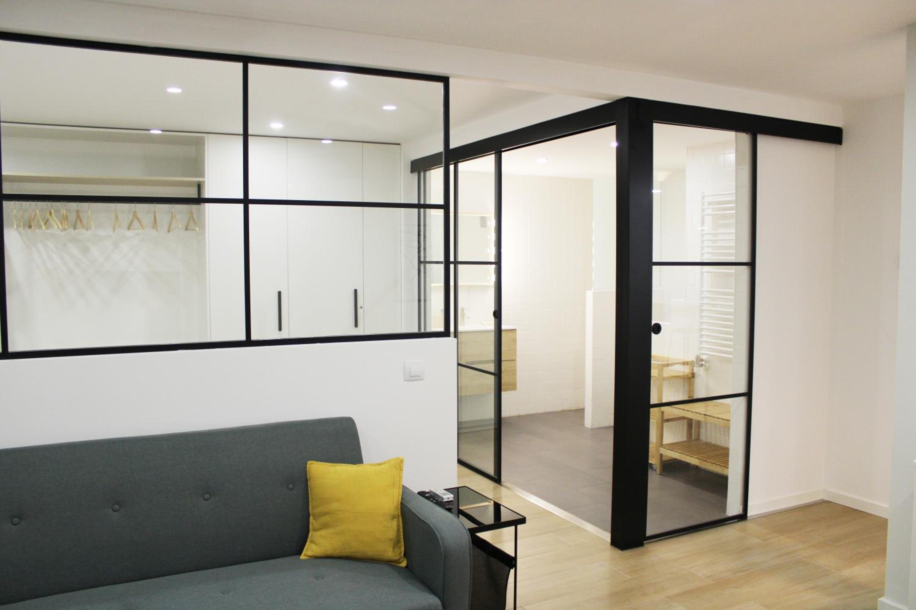 One-Bedroom Apartment - Photo 3