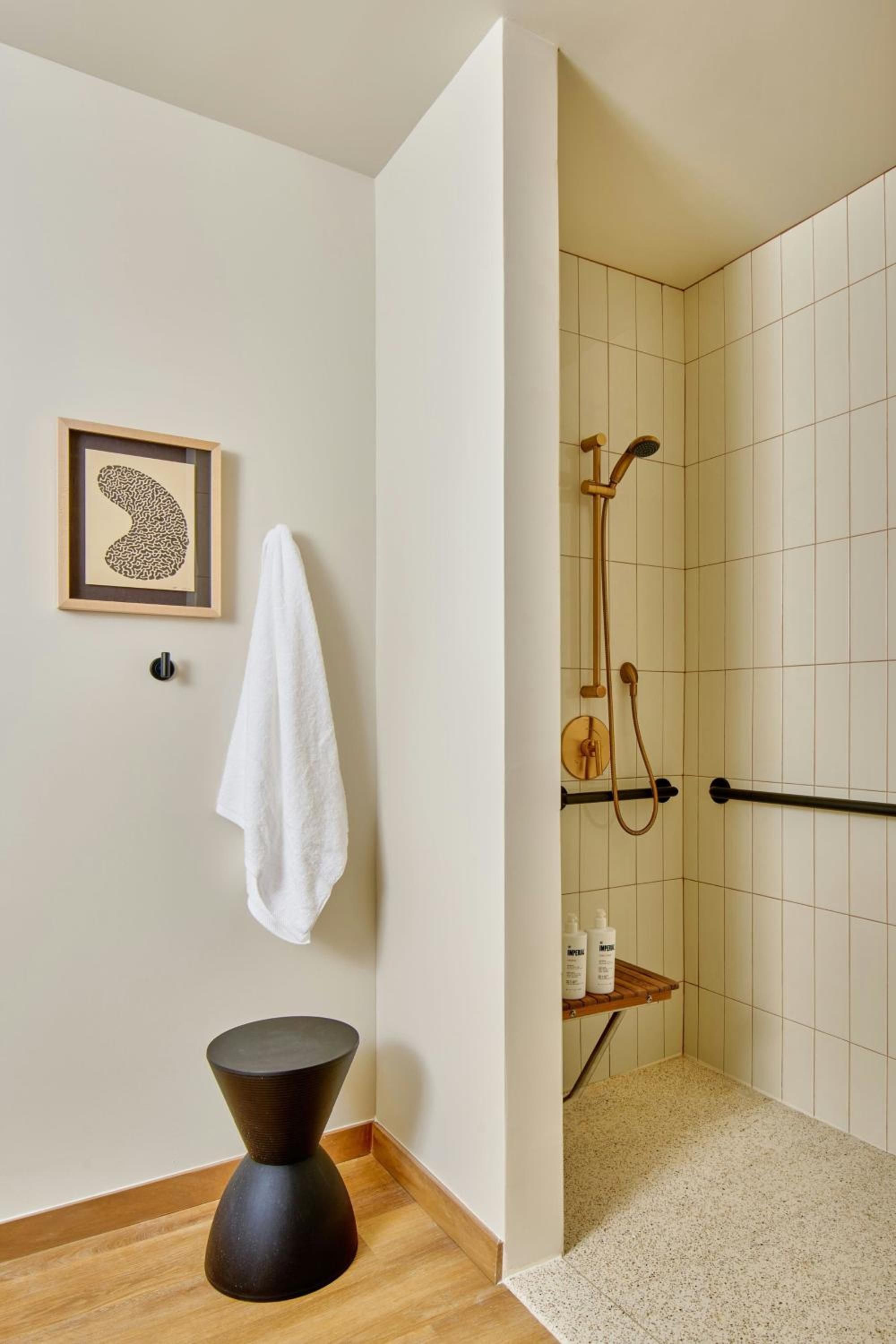 Queen Room with Atrium View - Mobility Accessible with Roll-in Shower