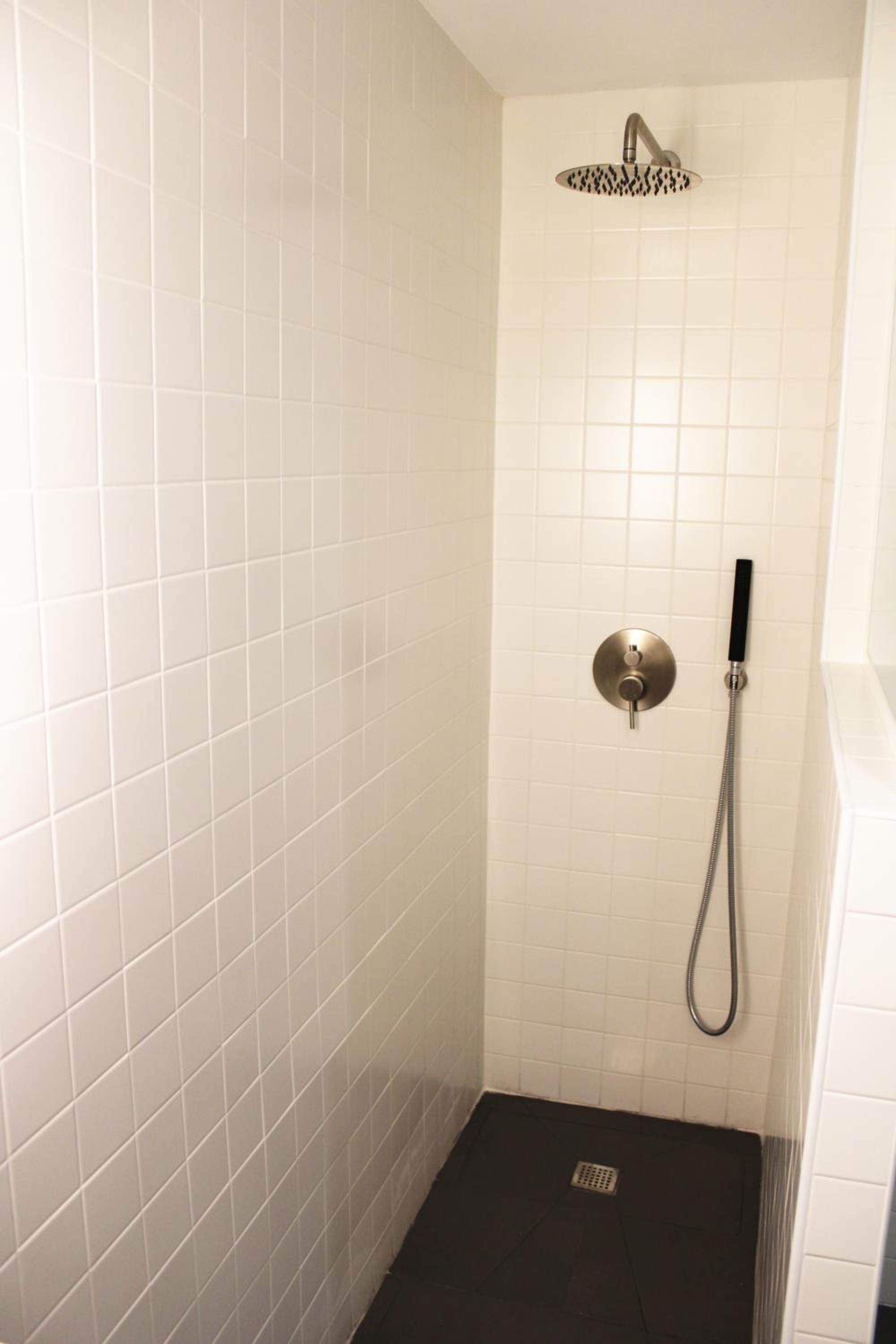 One-Bedroom Apartment - Photo 23
