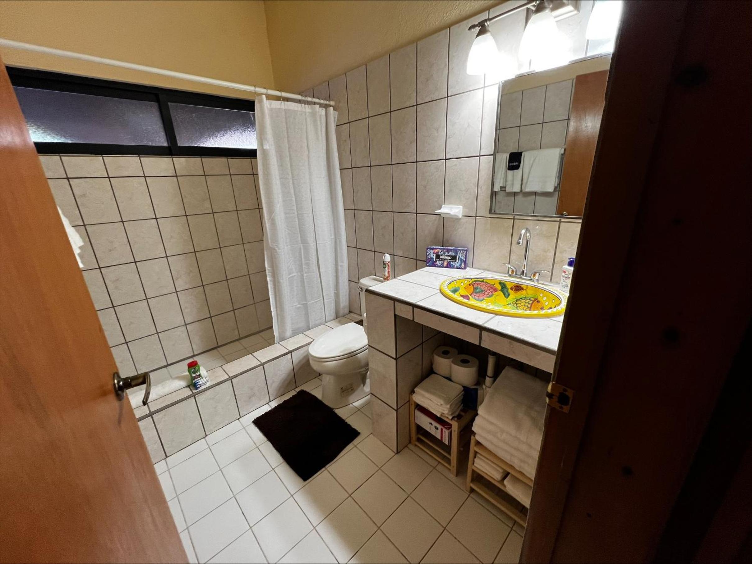 Two-Bedroom Apartment with Pool View photo 2